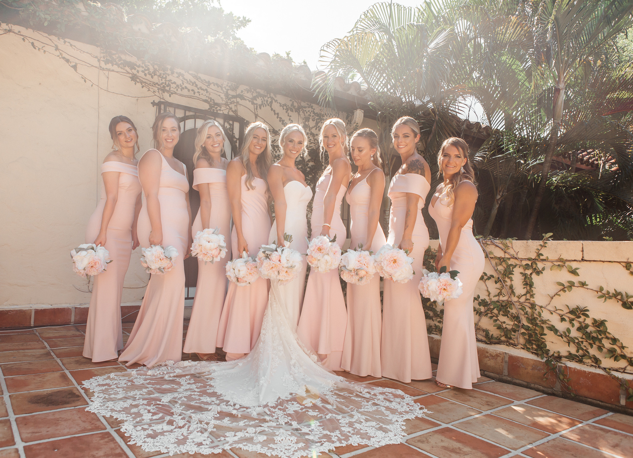 Beautiful wedding in Villa Woodbine. My name is Kate and I am family and wedding photographer