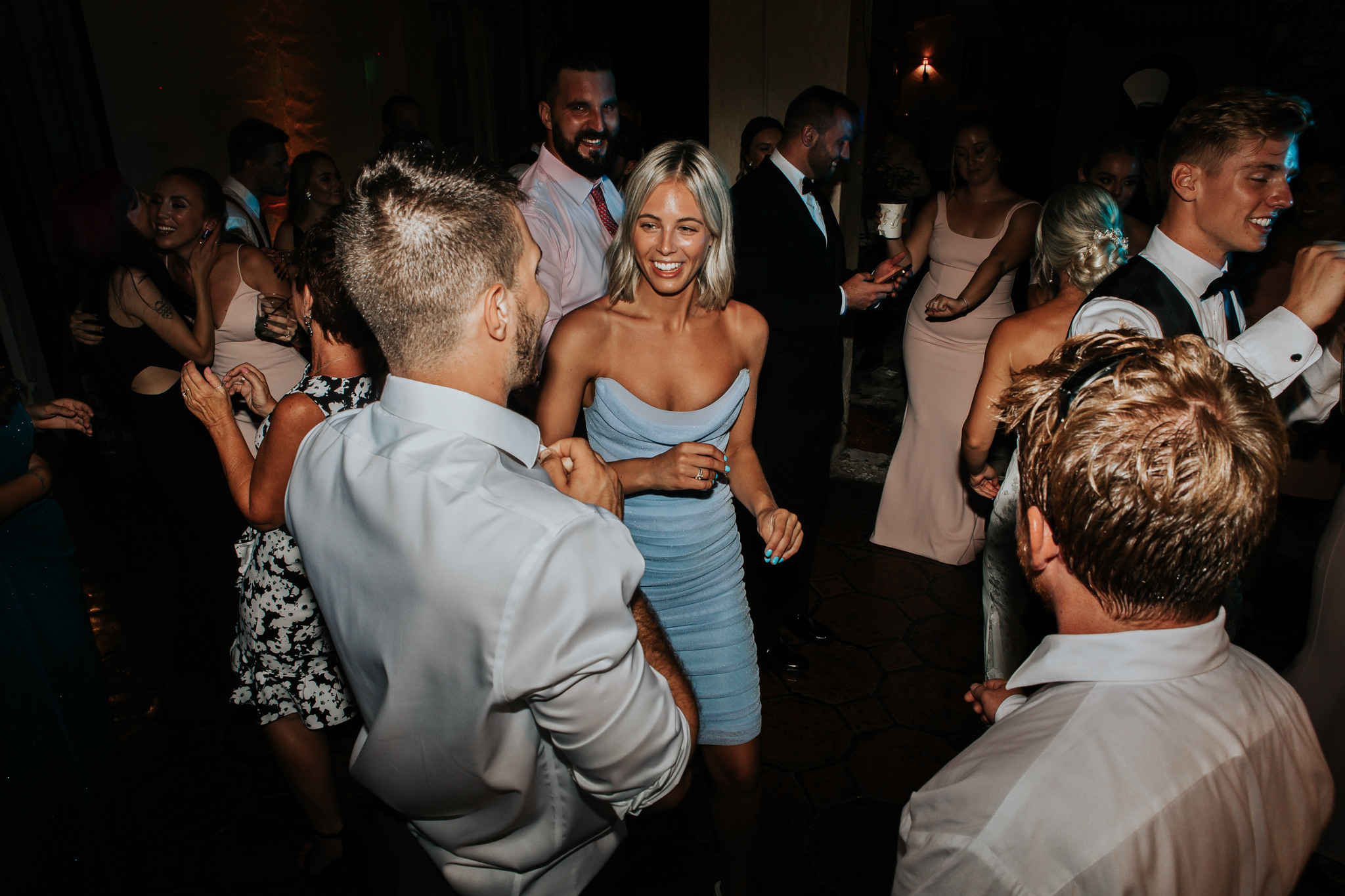 Beautiful wedding in Villa Woodbine. My name is Kate and I am family and wedding photographer