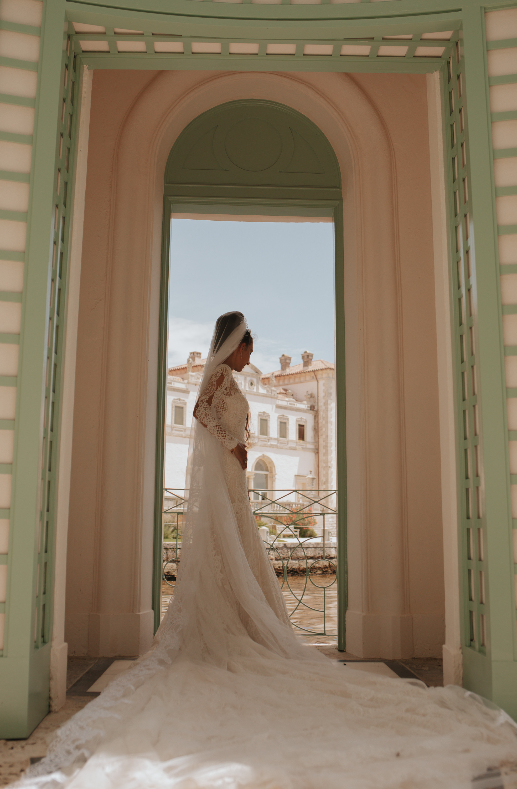 JEWISH WEDDING IN VILLA VIZCAYA. My name is Kate and I am family and wedding photographer