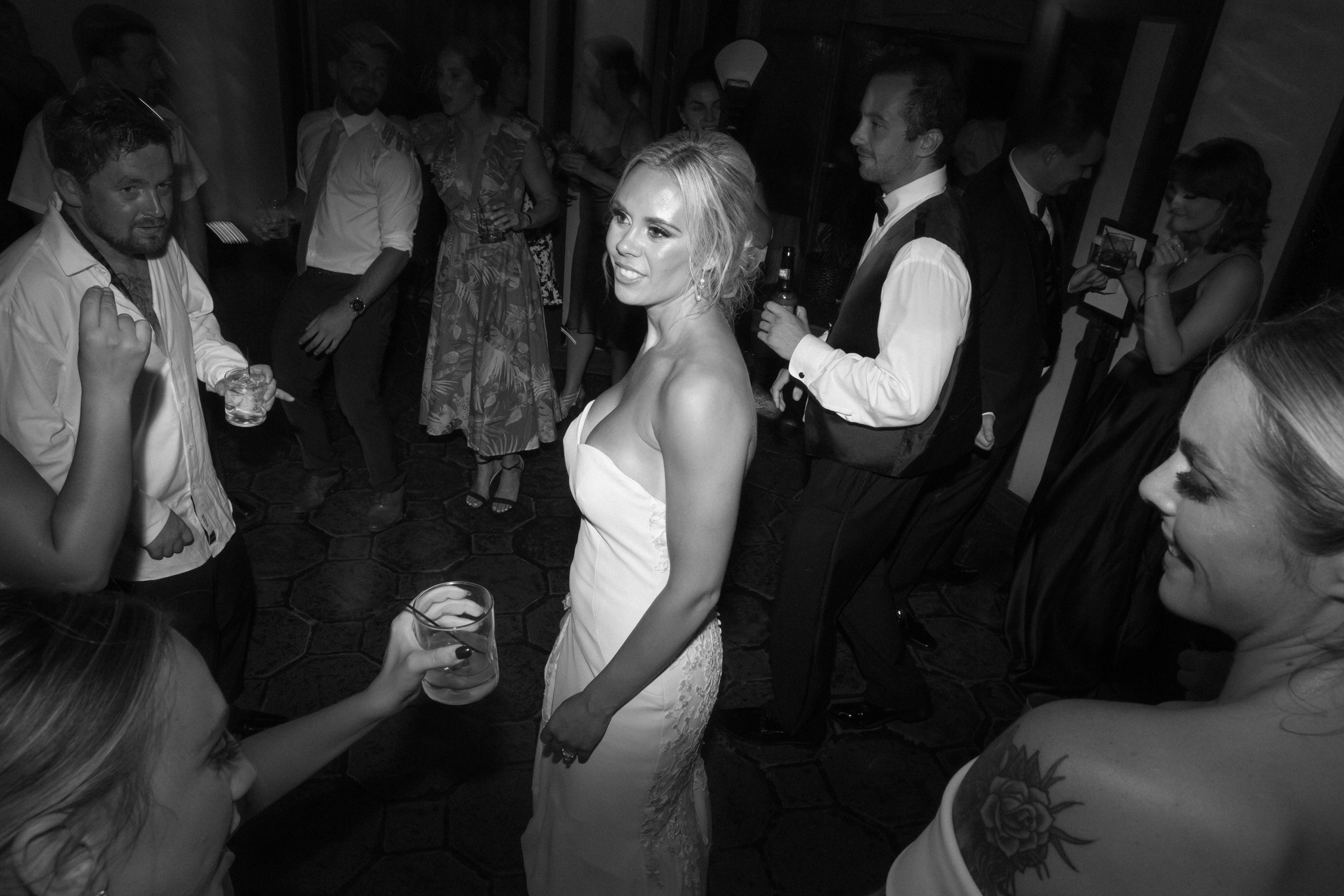 Beautiful wedding in Villa Woodbine. My name is Kate and I am family and wedding photographer