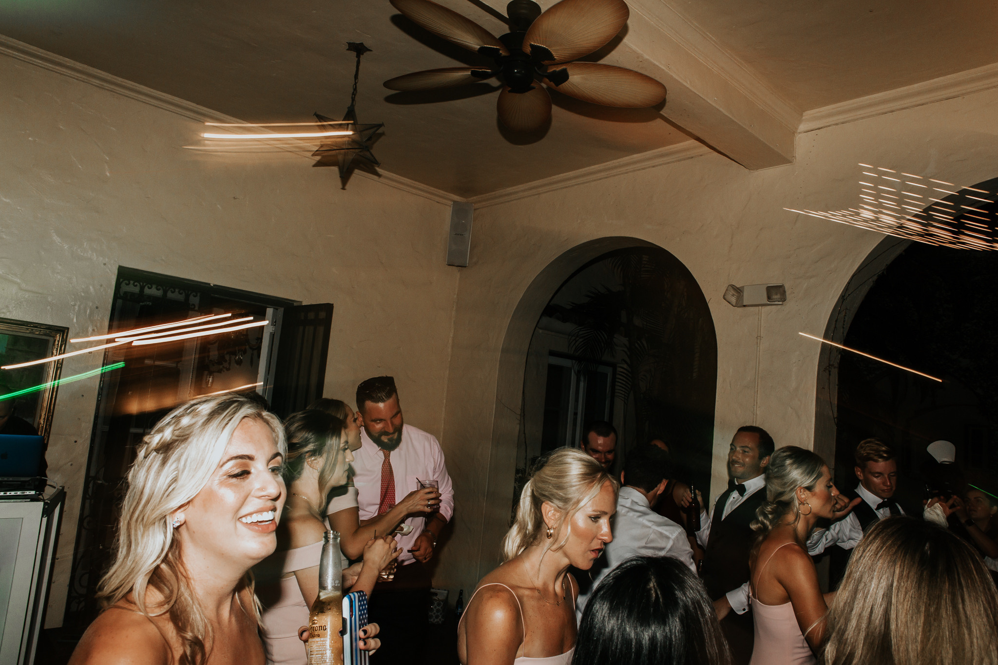 Beautiful wedding in Villa Woodbine. My name is Kate and I am family and wedding photographer