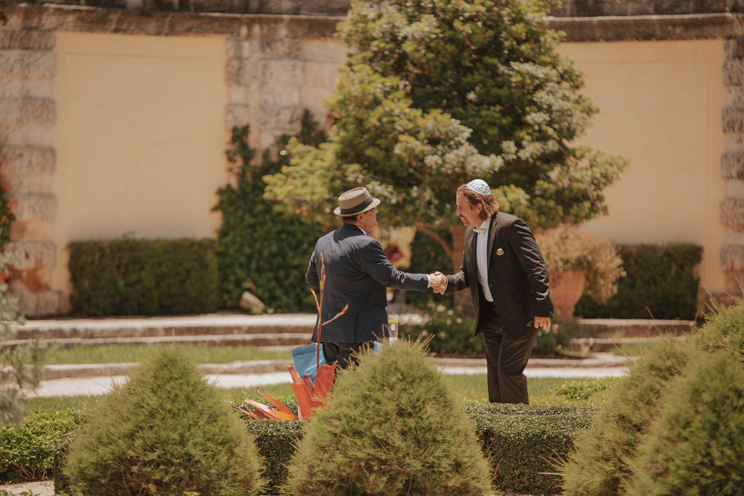 JEWISH WEDDING IN VILLA VIZCAYA. My name is Kate and I am family and wedding photographer