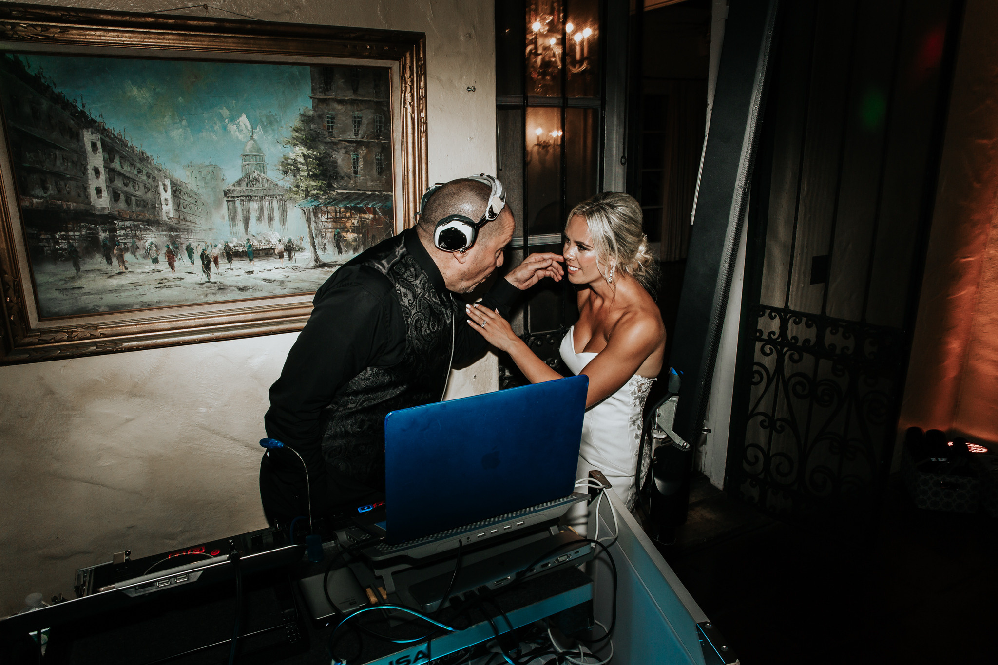 Beautiful wedding in Villa Woodbine. My name is Kate and I am family and wedding photographer