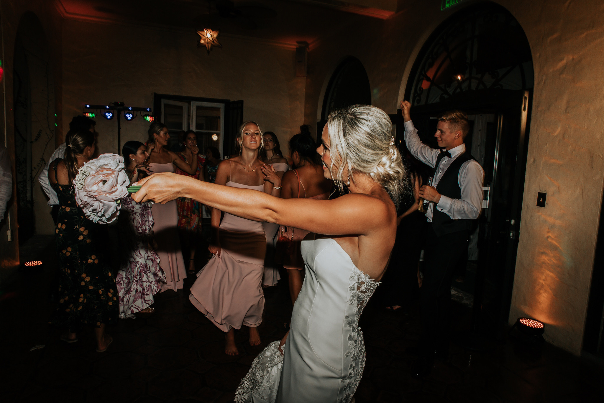 Beautiful wedding in Villa Woodbine. My name is Kate and I am family and wedding photographer