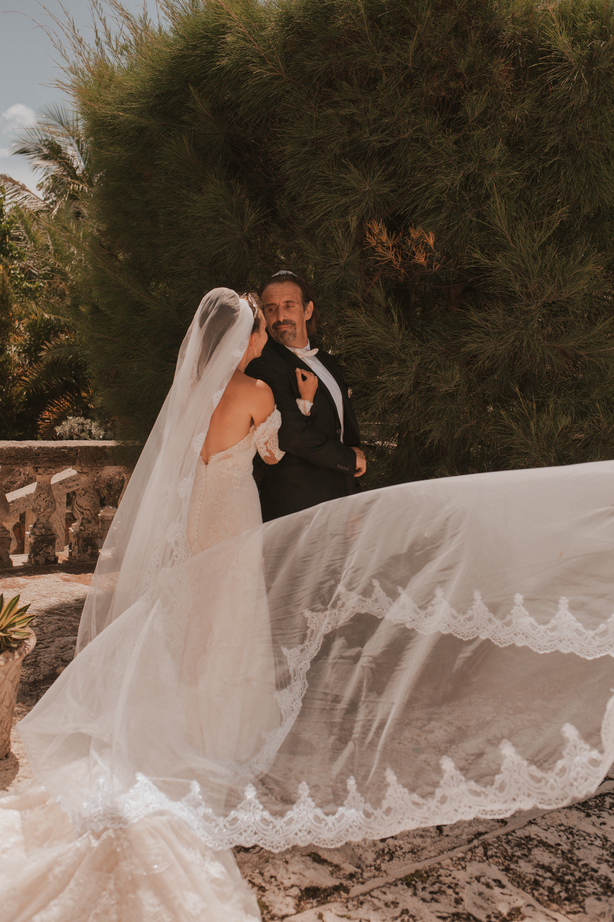 JEWISH WEDDING IN VILLA VIZCAYA. My name is Kate and I am family and wedding photographer