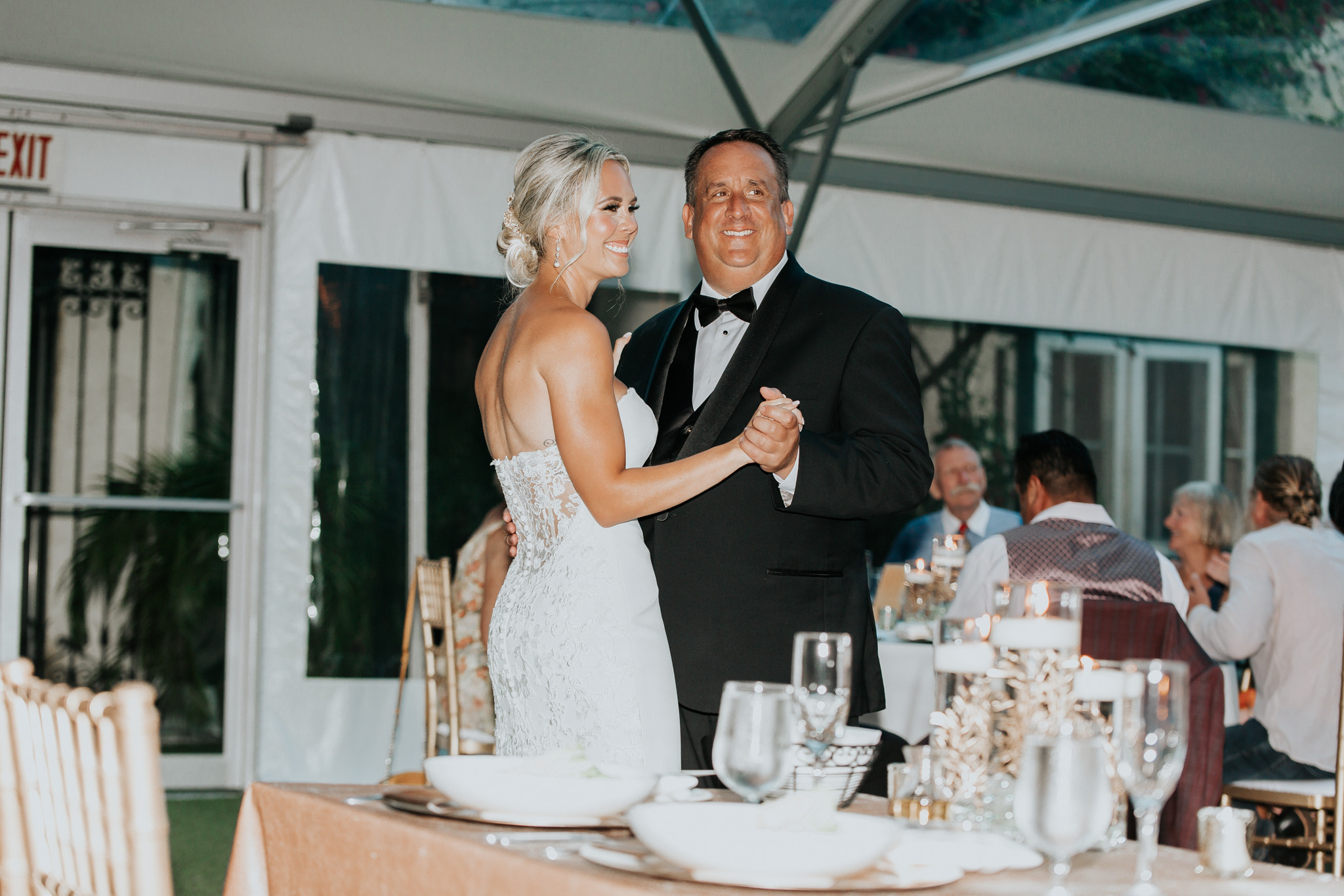 Beautiful wedding in Villa Woodbine. My name is Kate and I am family and wedding photographer