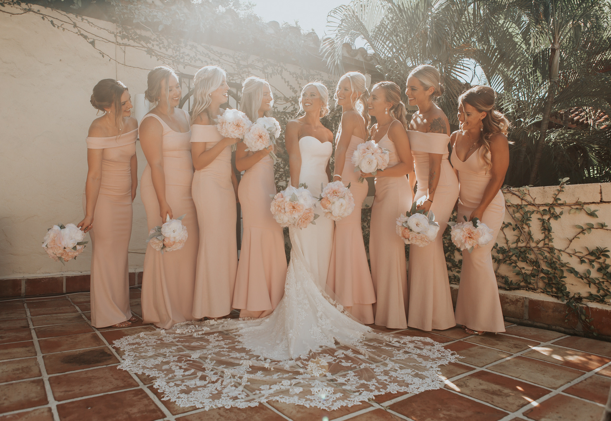 Beautiful wedding in Villa Woodbine. My name is Kate and I am family and wedding photographer