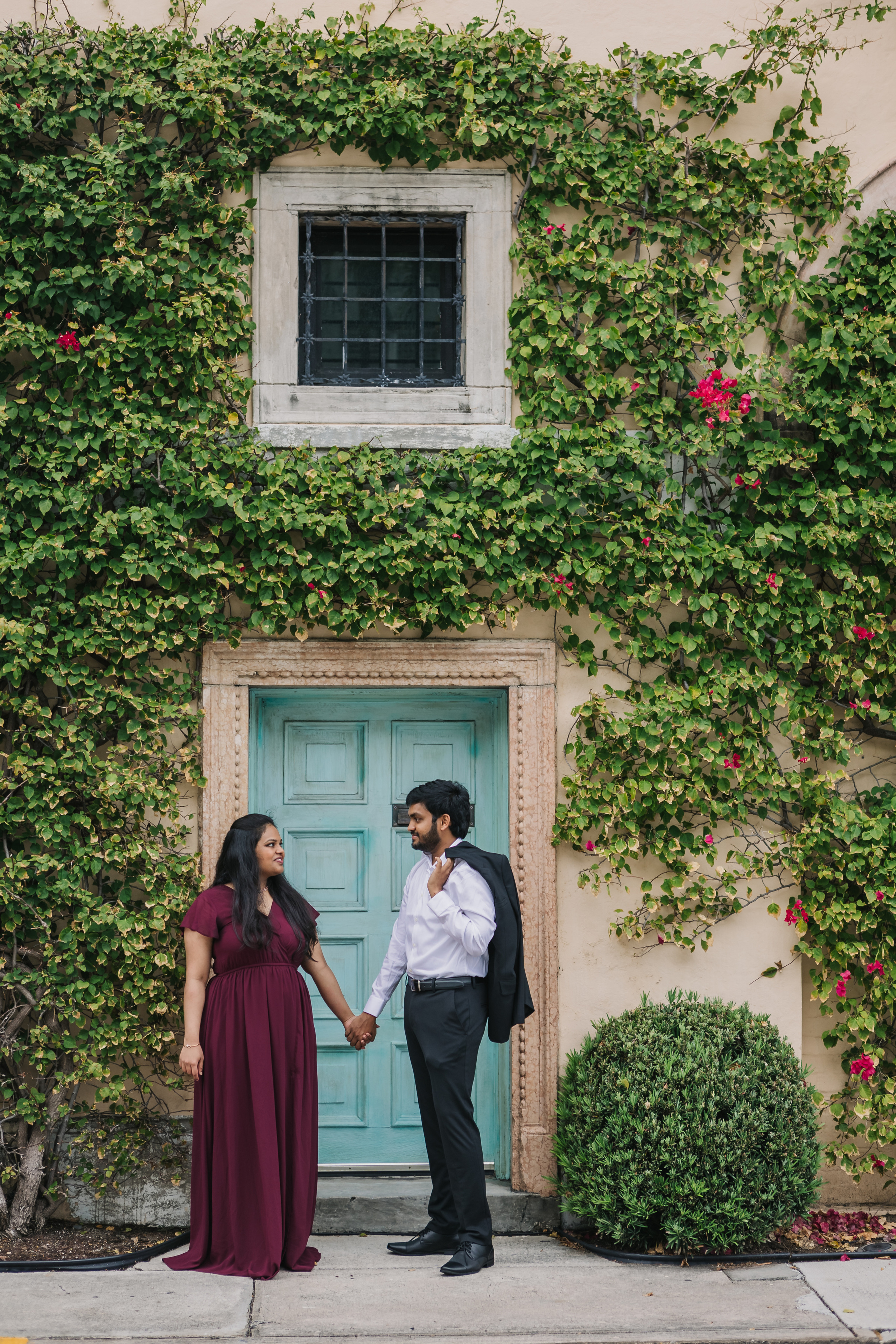 Engagement in Palm Beach Florida. My name is Kate and I am family and wedding photographer