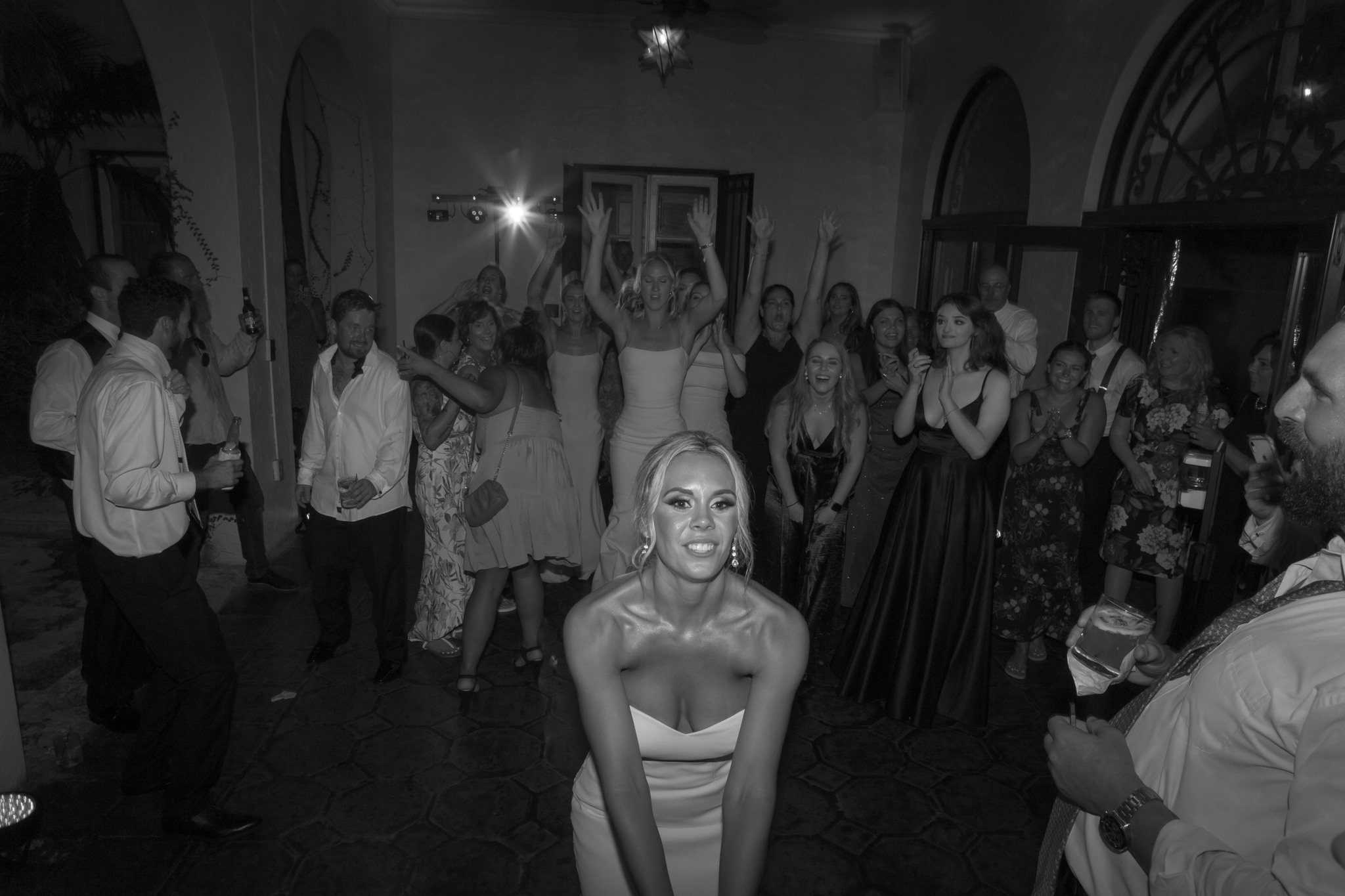 Beautiful wedding in Villa Woodbine. My name is Kate and I am family and wedding photographer