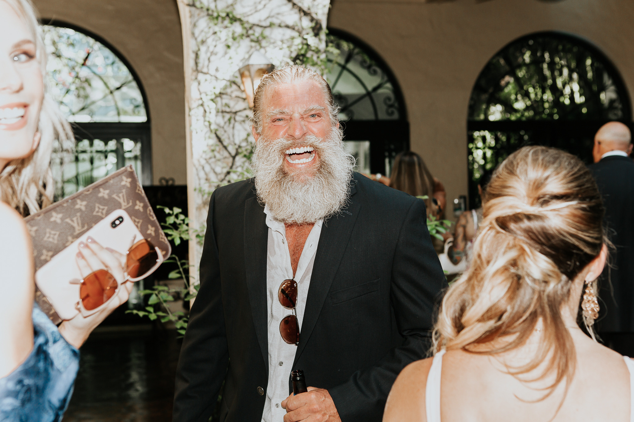 Beautiful wedding in Villa Woodbine. My name is Kate and I am family and wedding photographer