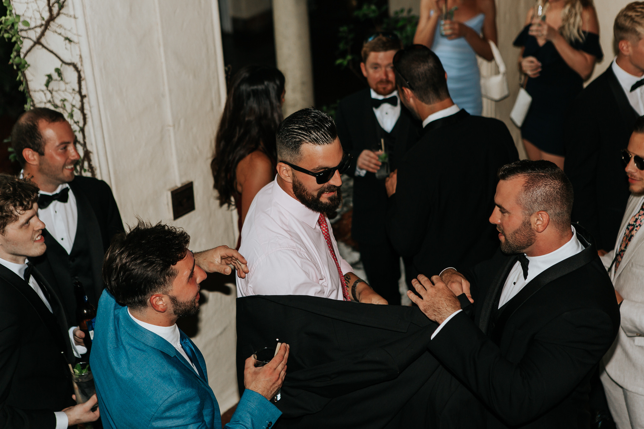 Beautiful wedding in Villa Woodbine. My name is Kate and I am family and wedding photographer