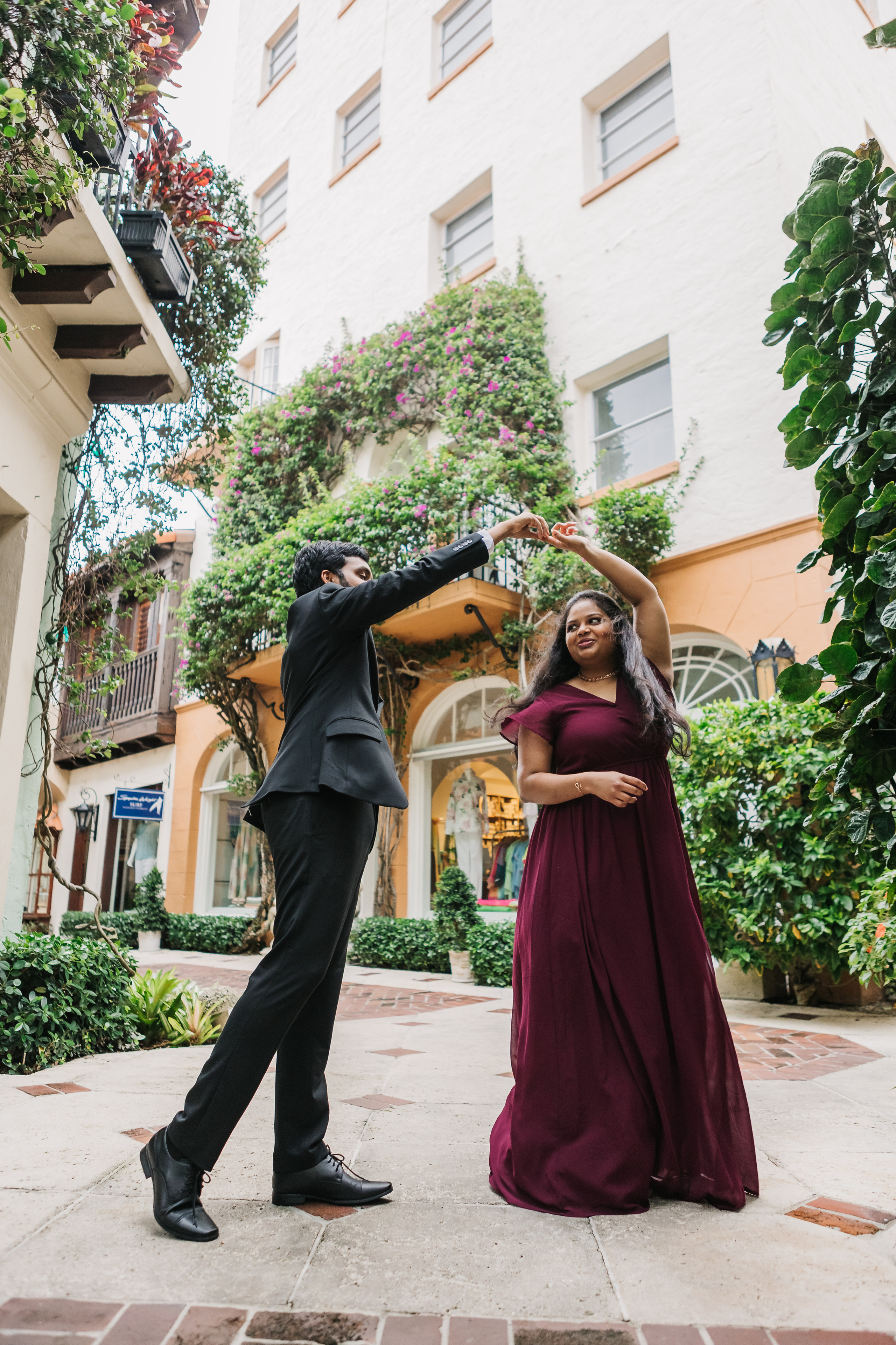 Engagement in Palm Beach Florida. My name is Kate and I am family and wedding photographer