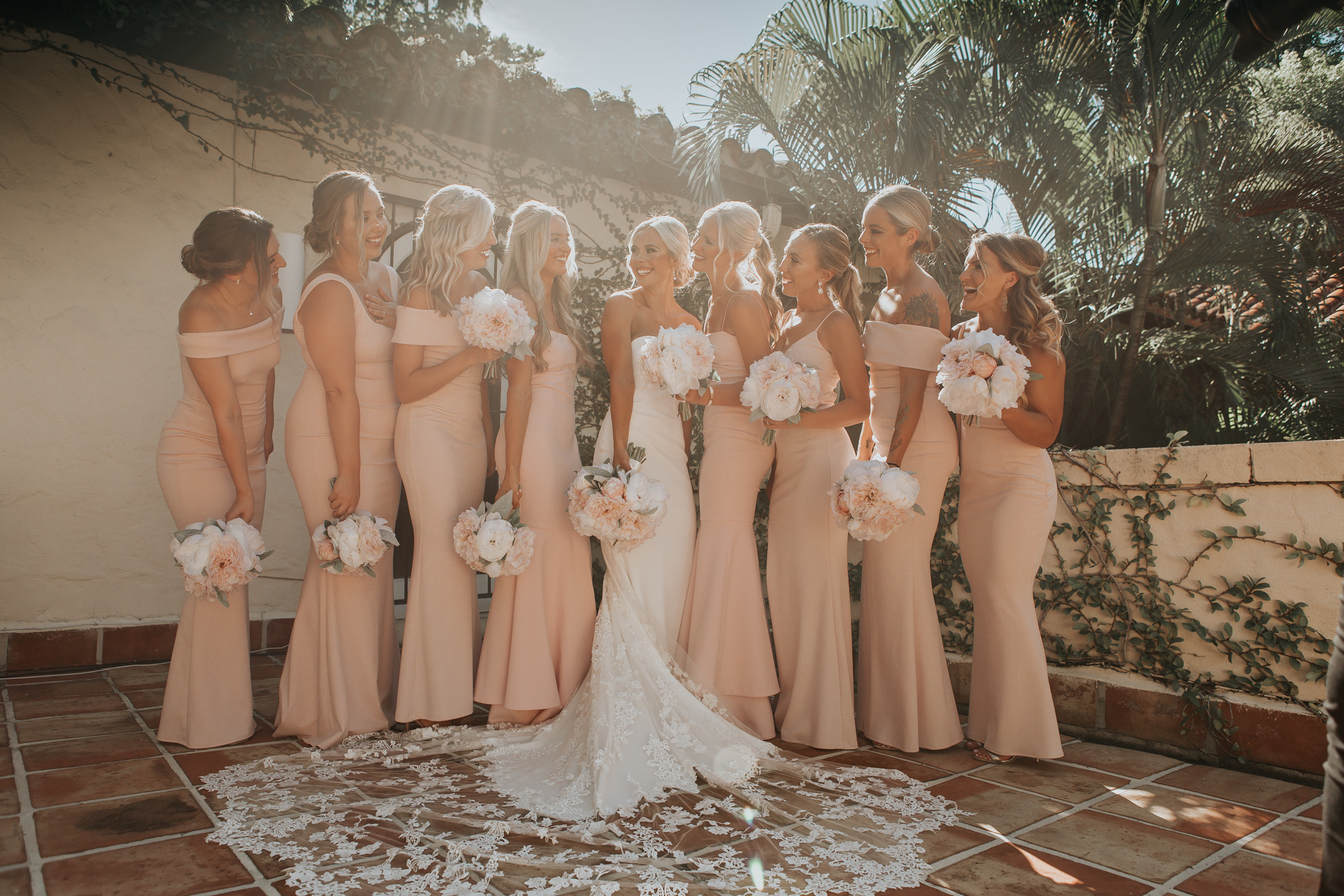 Beautiful wedding in Villa Woodbine. My name is Kate and I am family and wedding photographer