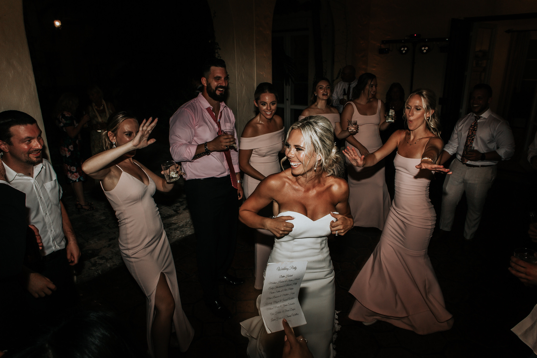 Beautiful wedding in Villa Woodbine. My name is Kate and I am family and wedding photographer