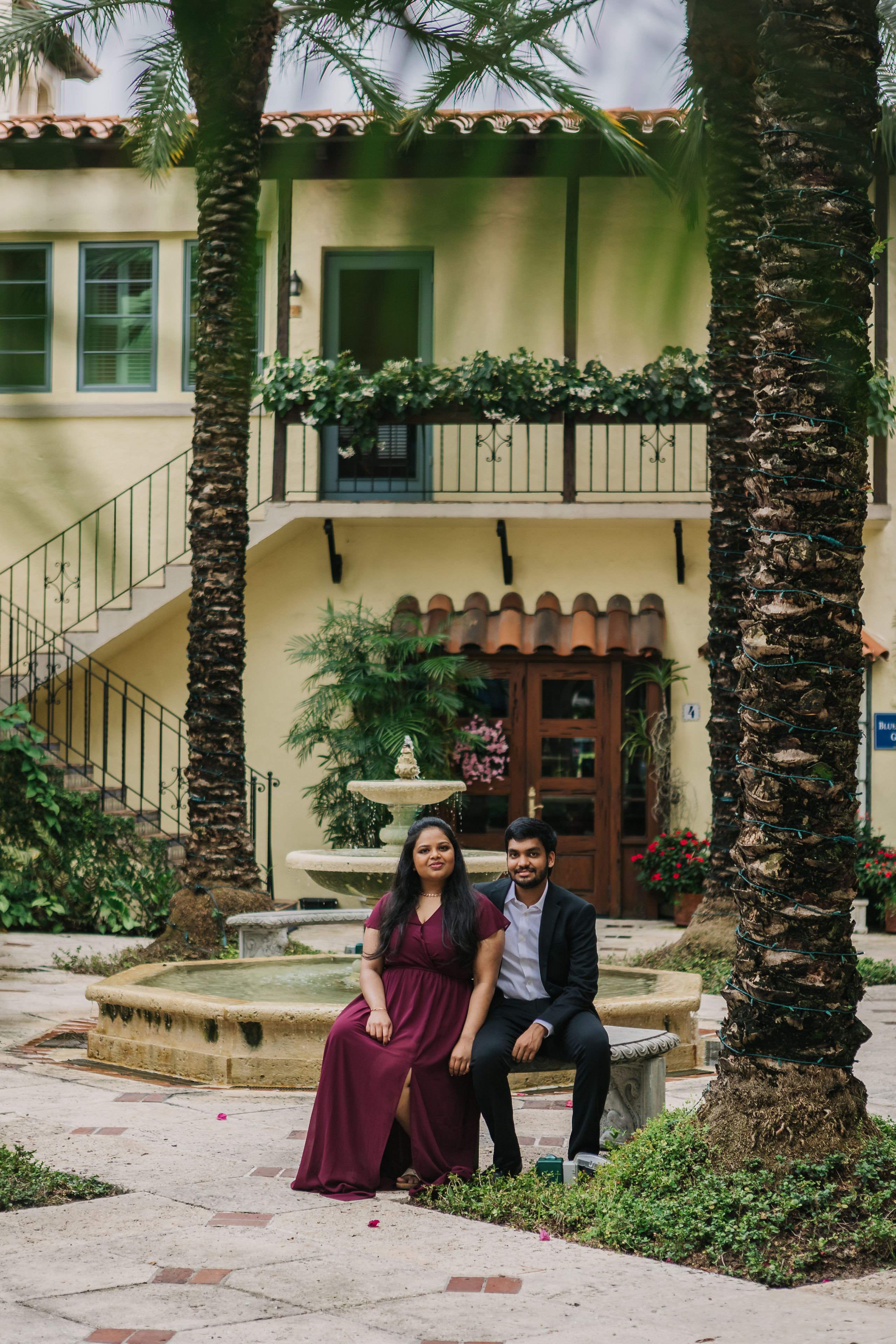 Engagement in Palm Beach Florida. My name is Kate and I am family and wedding photographer