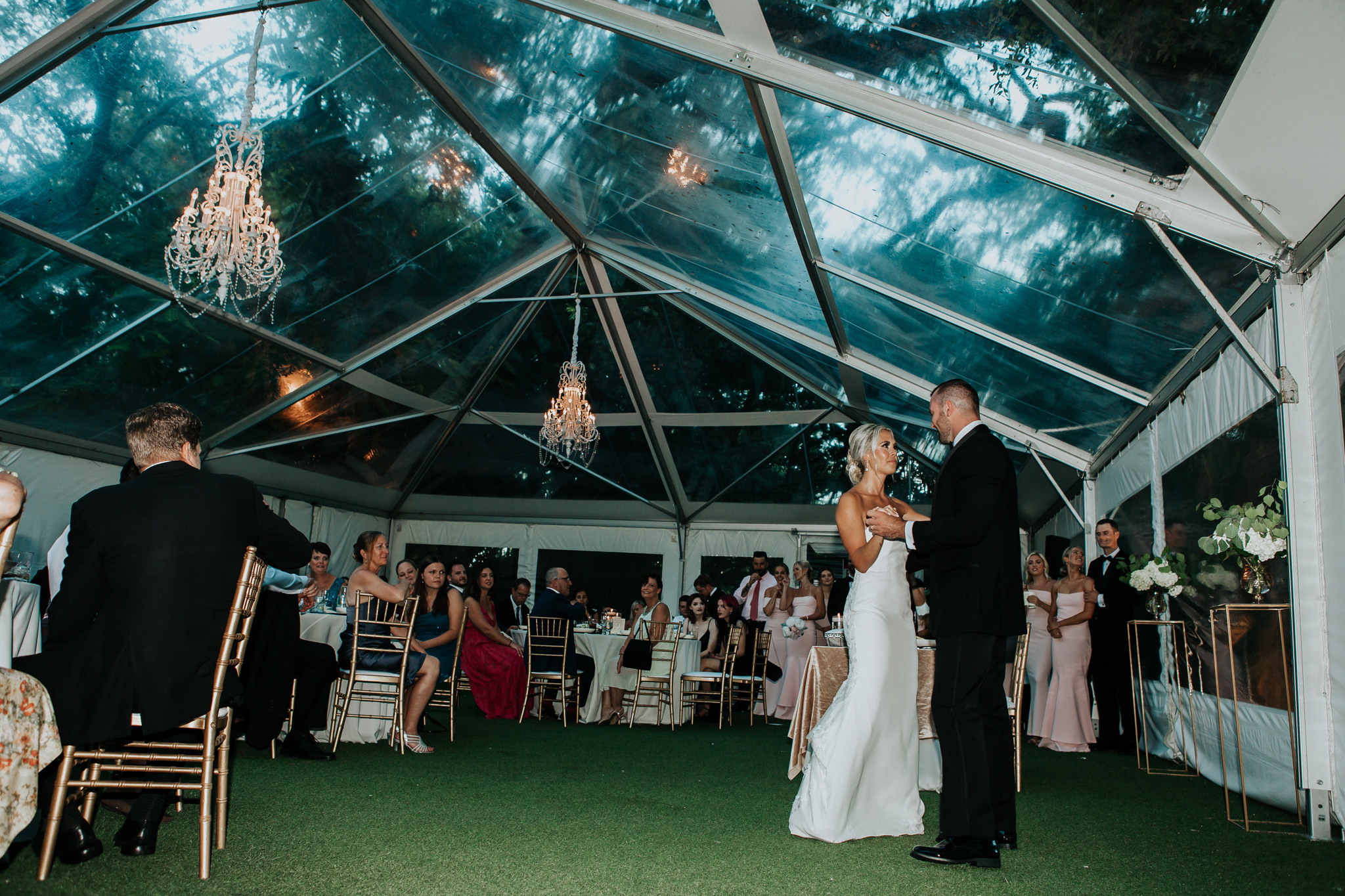 Beautiful wedding in Villa Woodbine. My name is Kate and I am family and wedding photographer