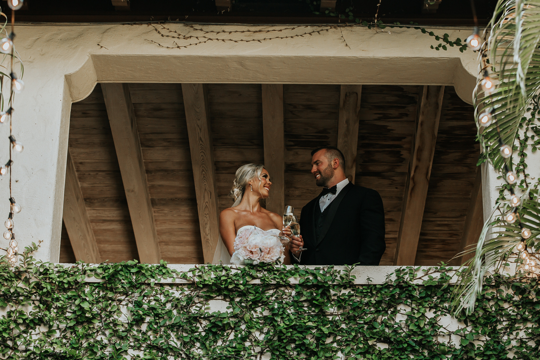 Beautiful wedding in Villa Woodbine. My name is Kate and I am family and wedding photographer