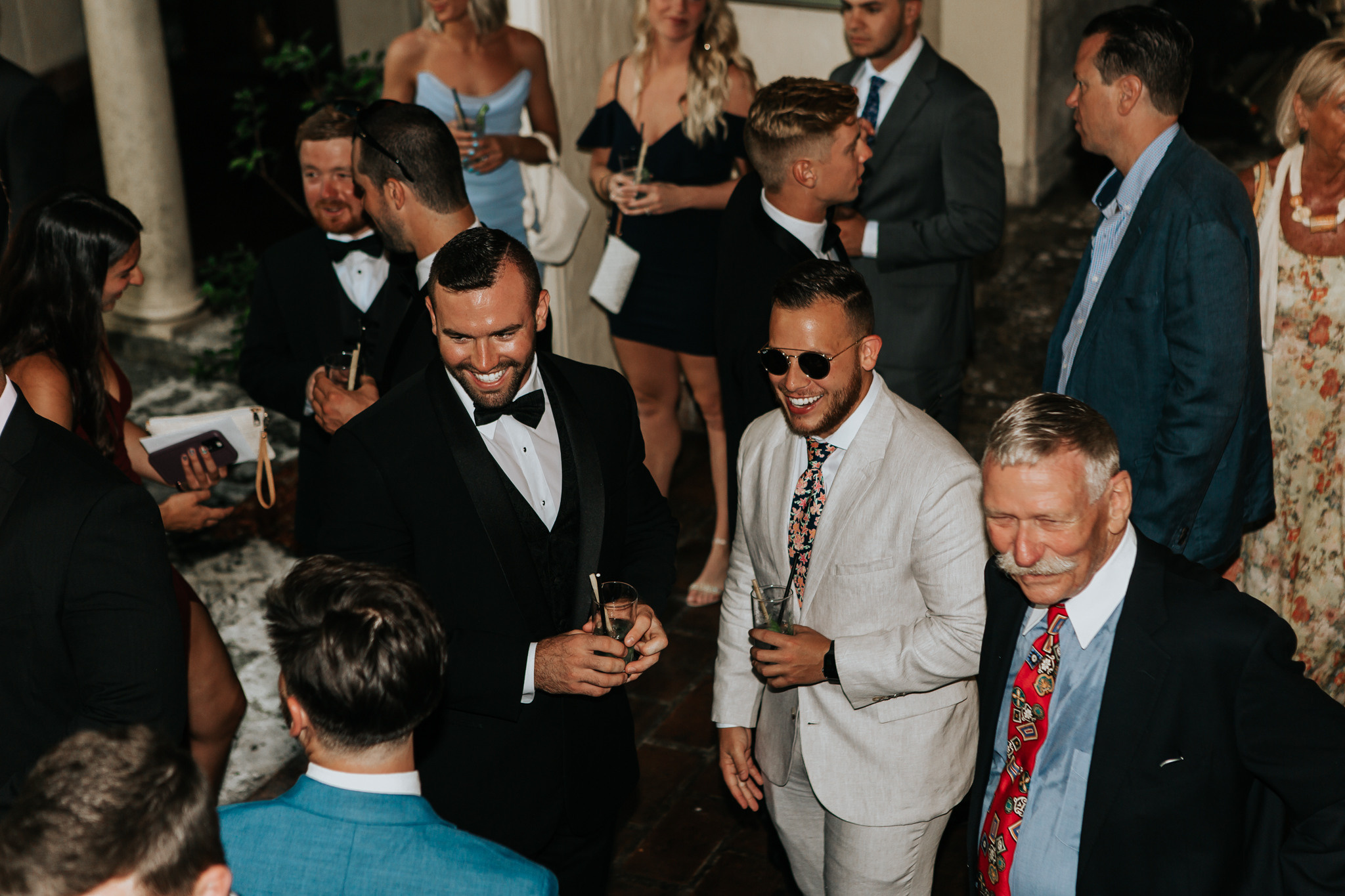 Beautiful wedding in Villa Woodbine. My name is Kate and I am family and wedding photographer