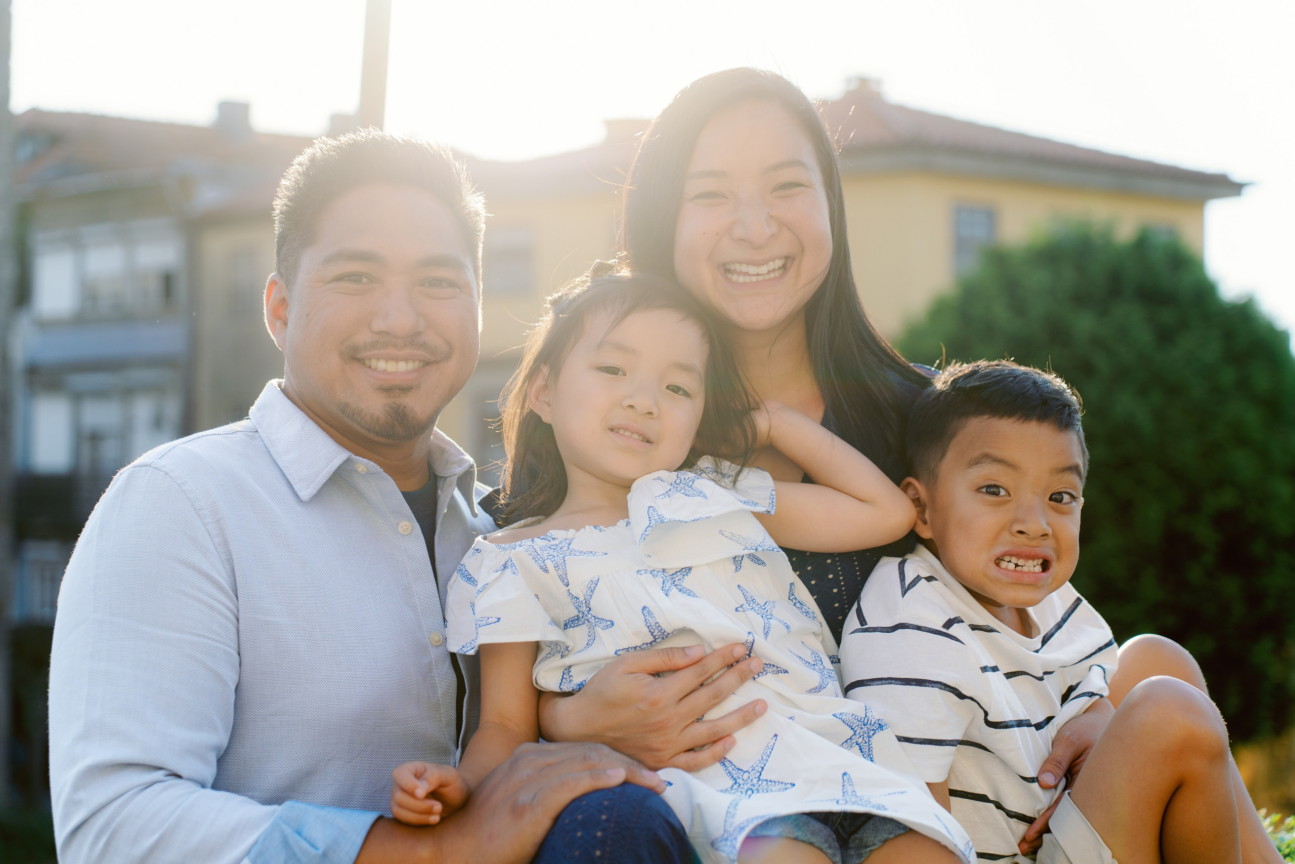 Family photo shoot in Porto. Photographer in Portugal Polina Gotovaya