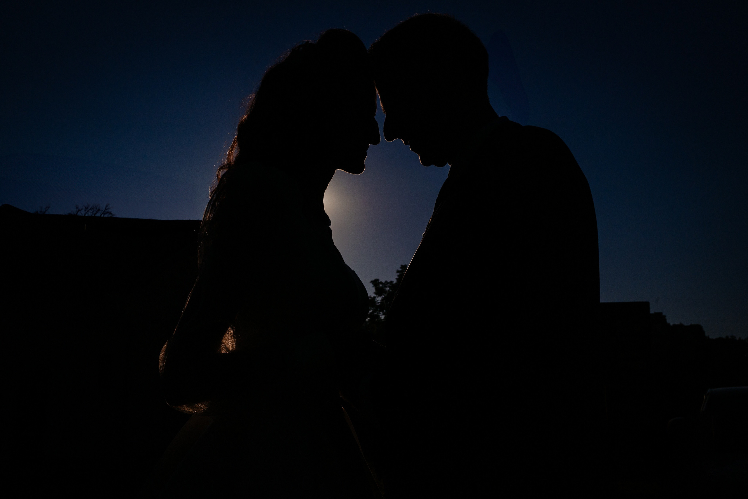 Silueta la sedinta foto din ziua nuntii