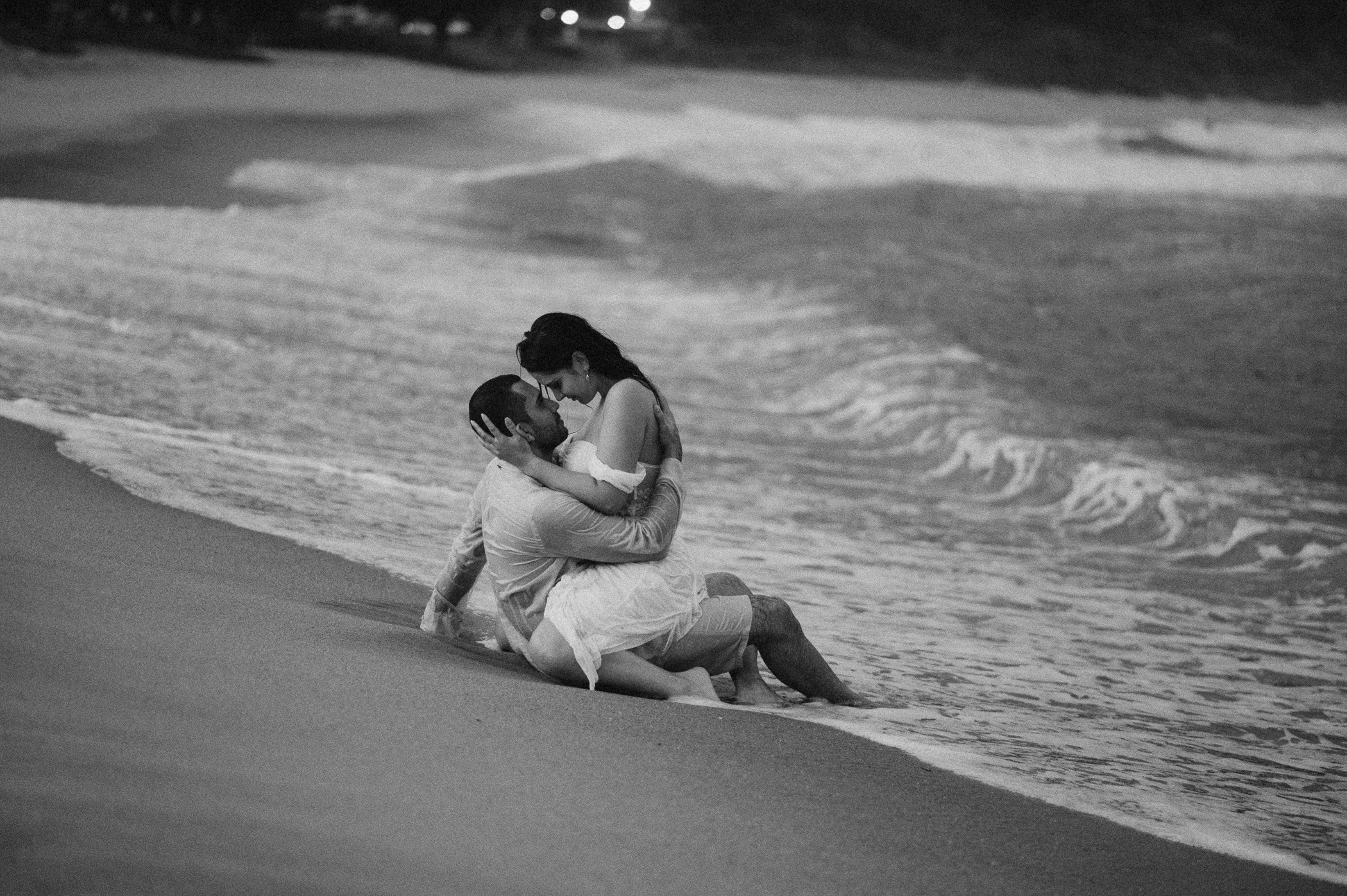 Samantha & Juliano | Ensaio de Casal na Praia de Ubatuba