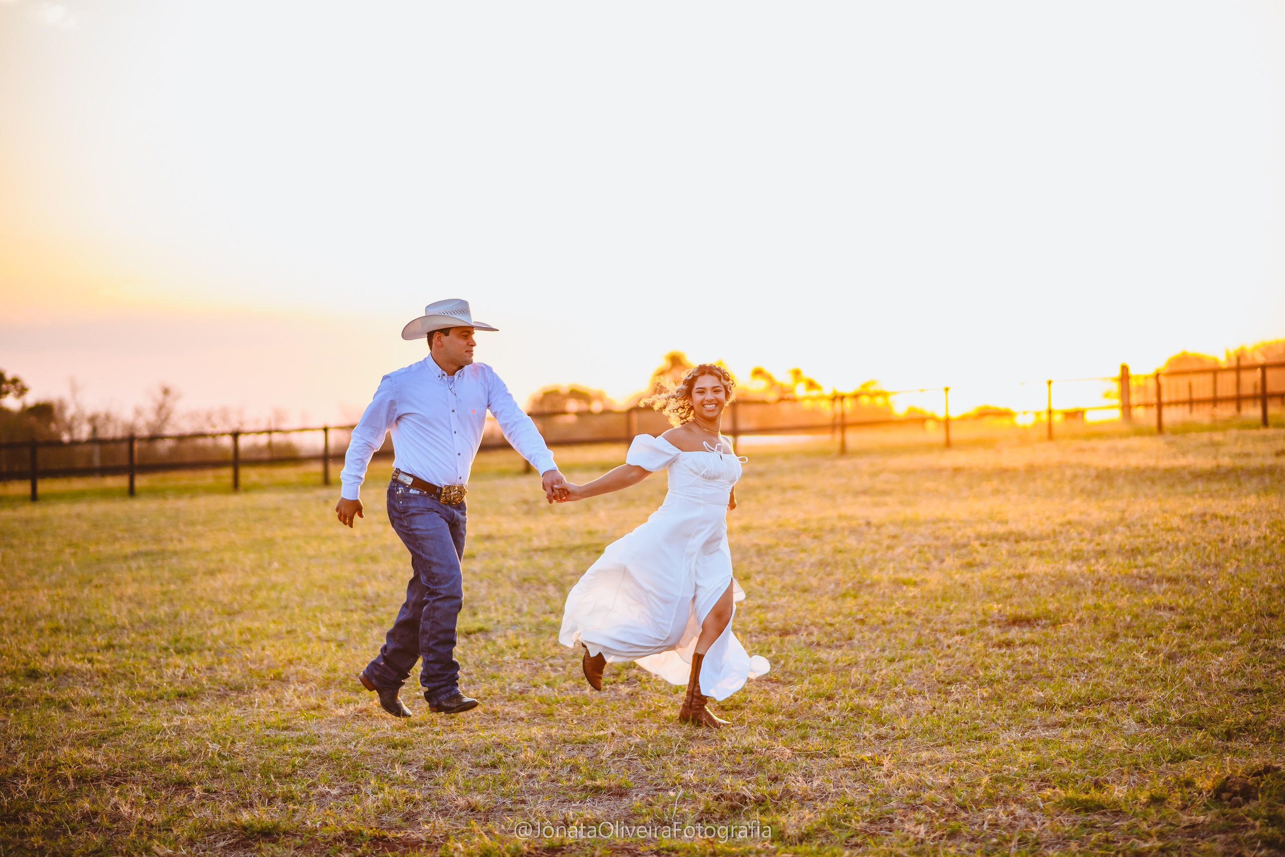 Pre Wedding Luérica e Vinicius. Fotografia de casamentos e ensaios em avaré Jônata Oliveira