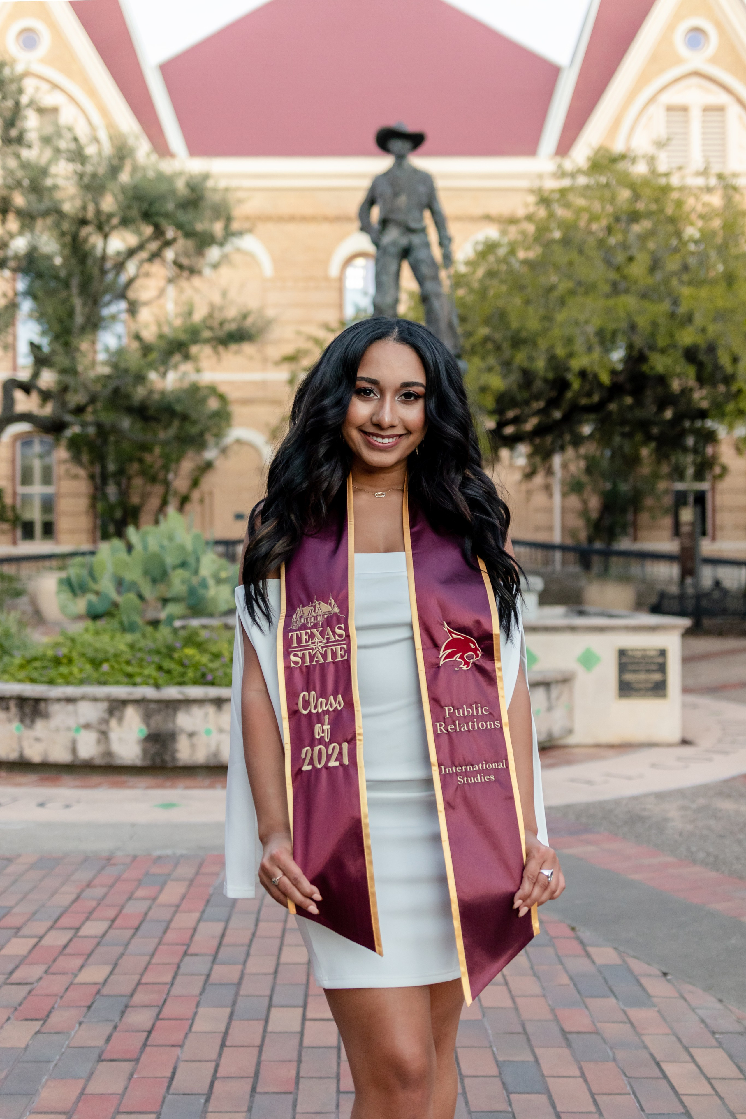 Shayna’s senior photoshoot at Texas State University