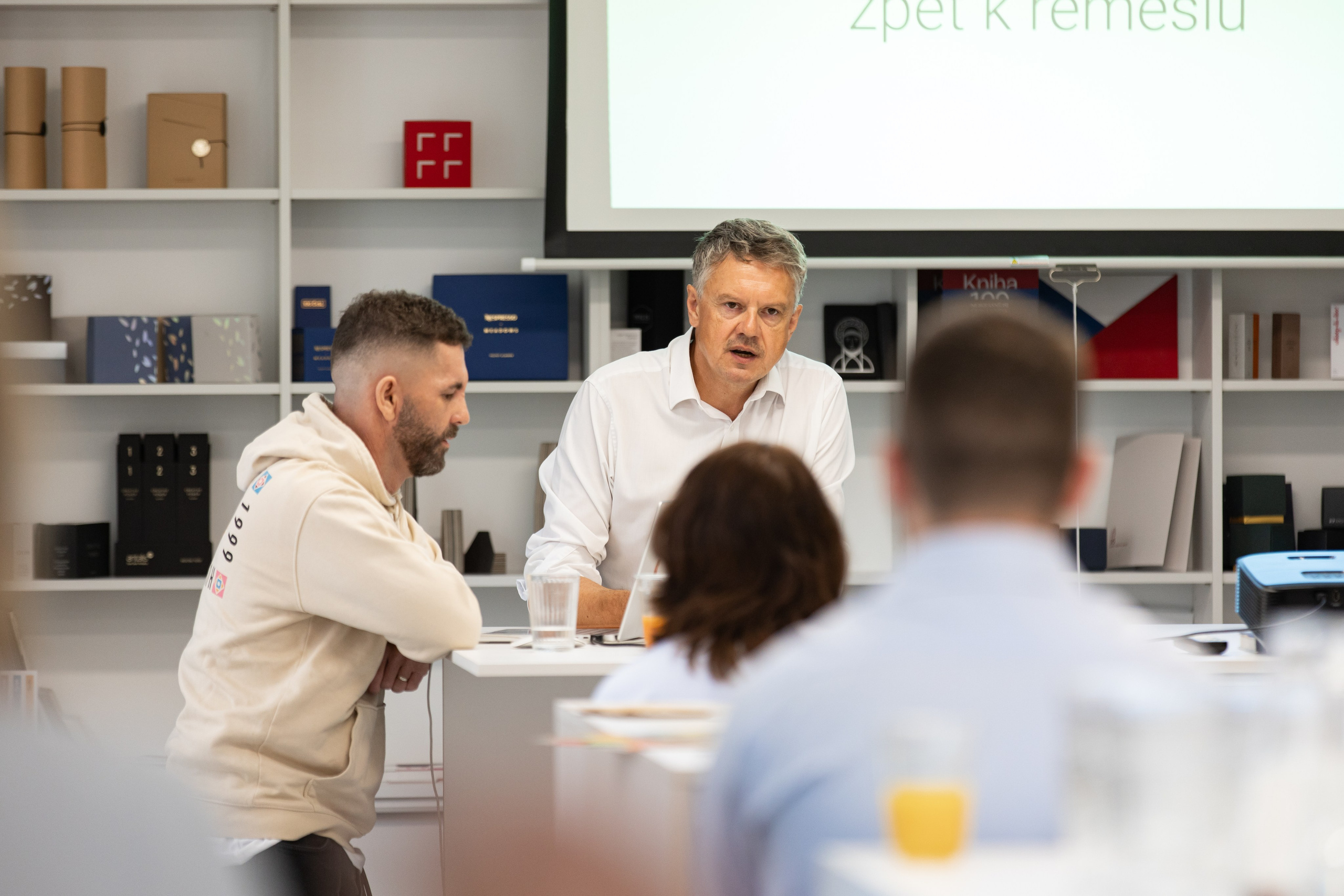 Eventová fotografie. Dana Lišková — Empatická fotografka | Introspektivní umělkyně | Neurodivergentní koučka| Zakladatelka Artepy.cz