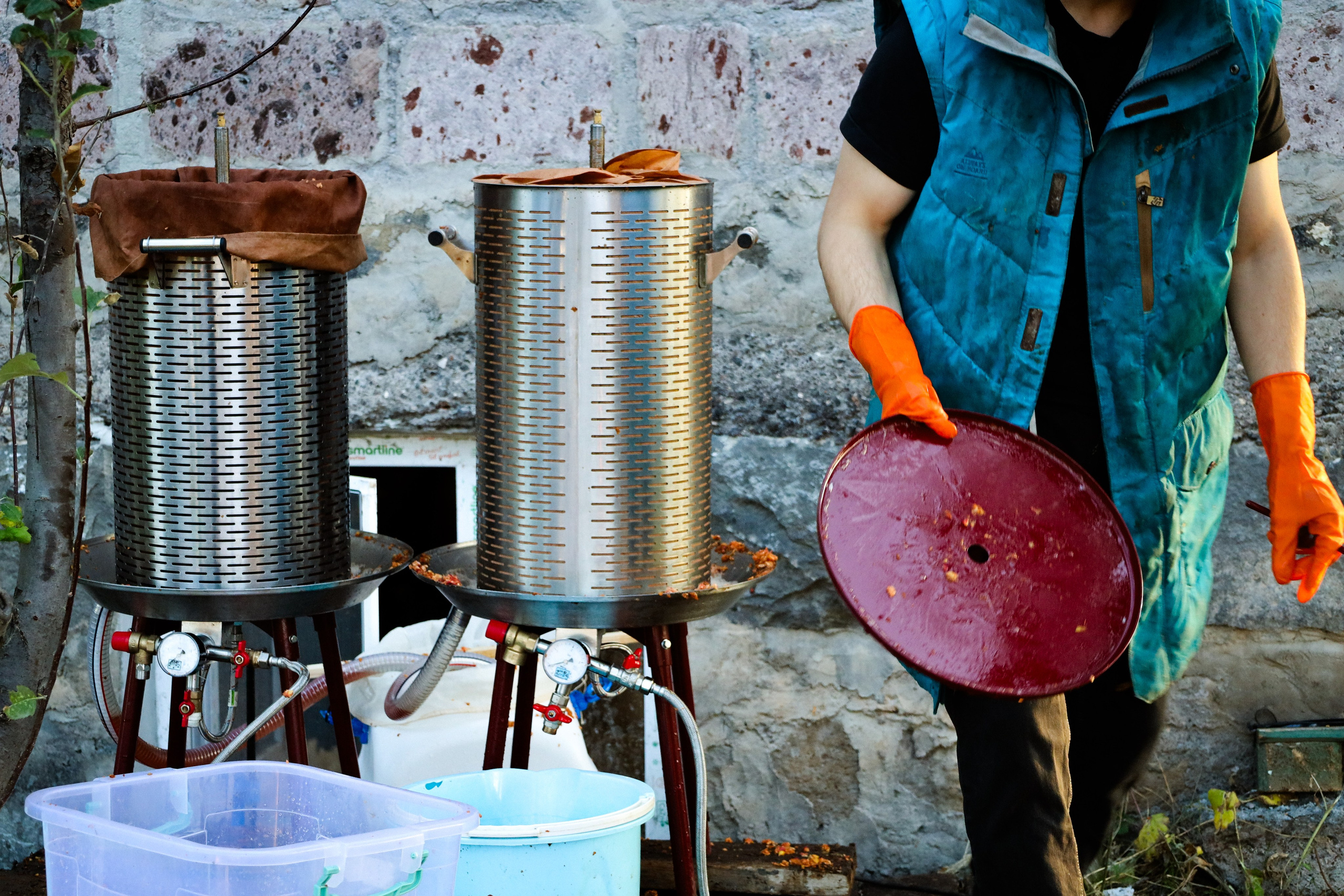 Factory reportage (hand-crafted cider). Asmikiam