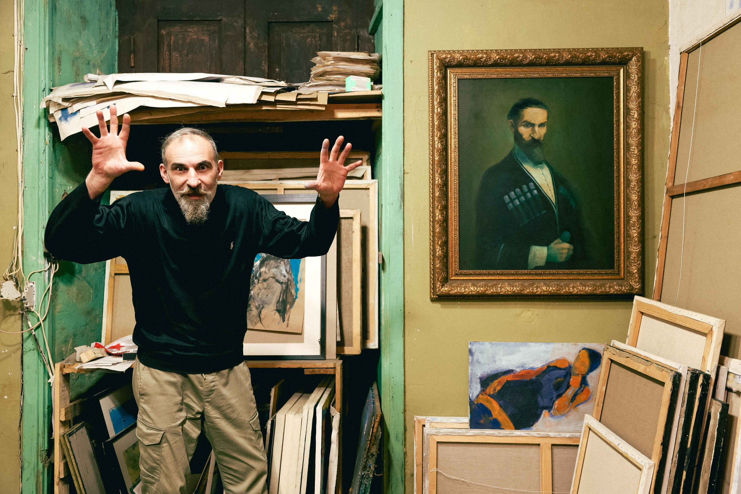 Reportage (artist's studio, sed velikodny — rush). Asmikiam