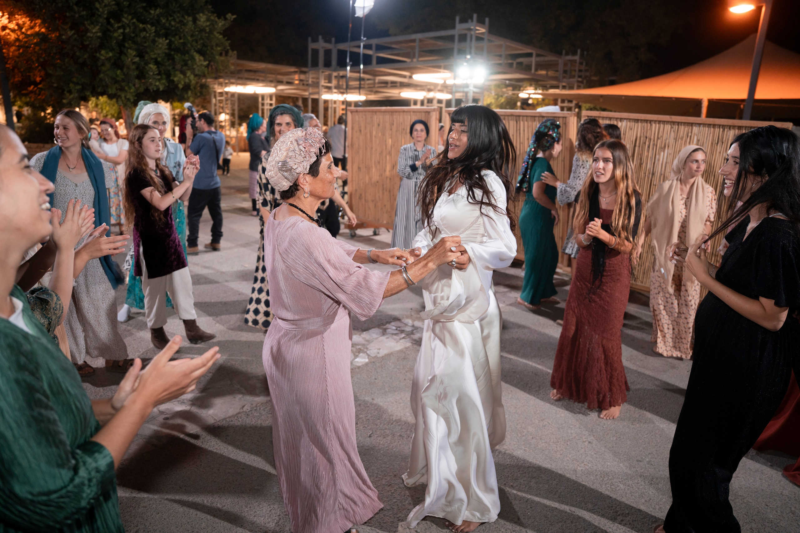 עדן ושלהבת. יוסף מזרחי צילום חתונה, ברית וזוגיות. צלם מקצועי שאוהב להוציא אתכם הכי יפים ברגעים הכי מרגשים