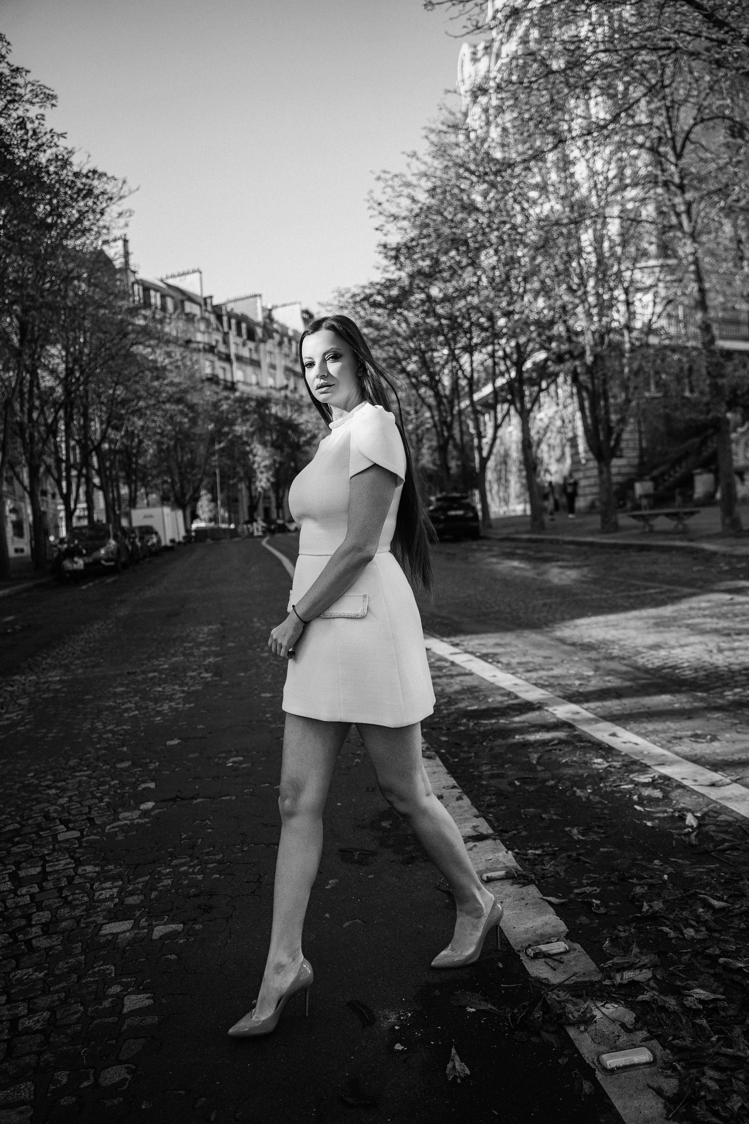 Marijana (1 hour). Photographer in Paris|Solo and groups, portraits & content, couples photo-shoot in Paris at the best locations