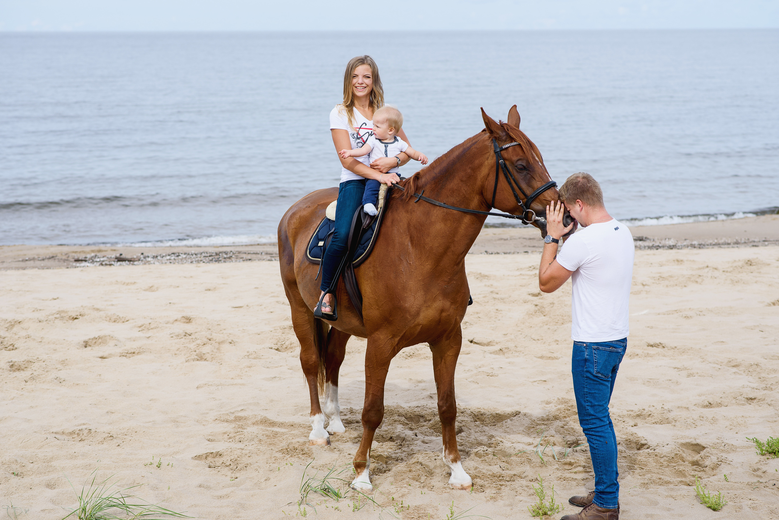 Ģimenes pastaiga. Kāzu un ģimenes fotogrāfs Rīgā Sergejs Getņikovs