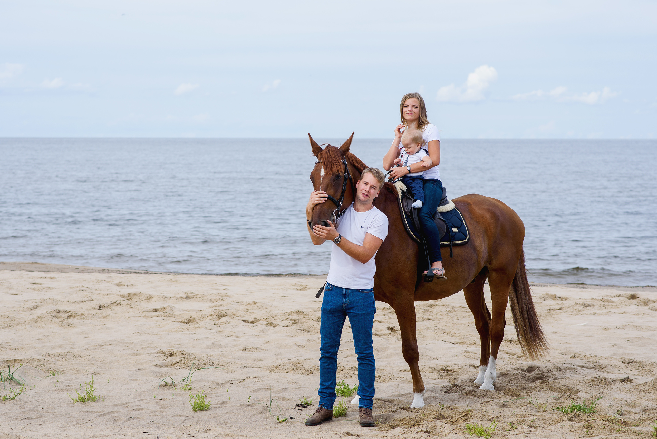 Ģimenes pastaiga. Kāzu un ģimenes fotogrāfs Rīgā Sergejs Getņikovs