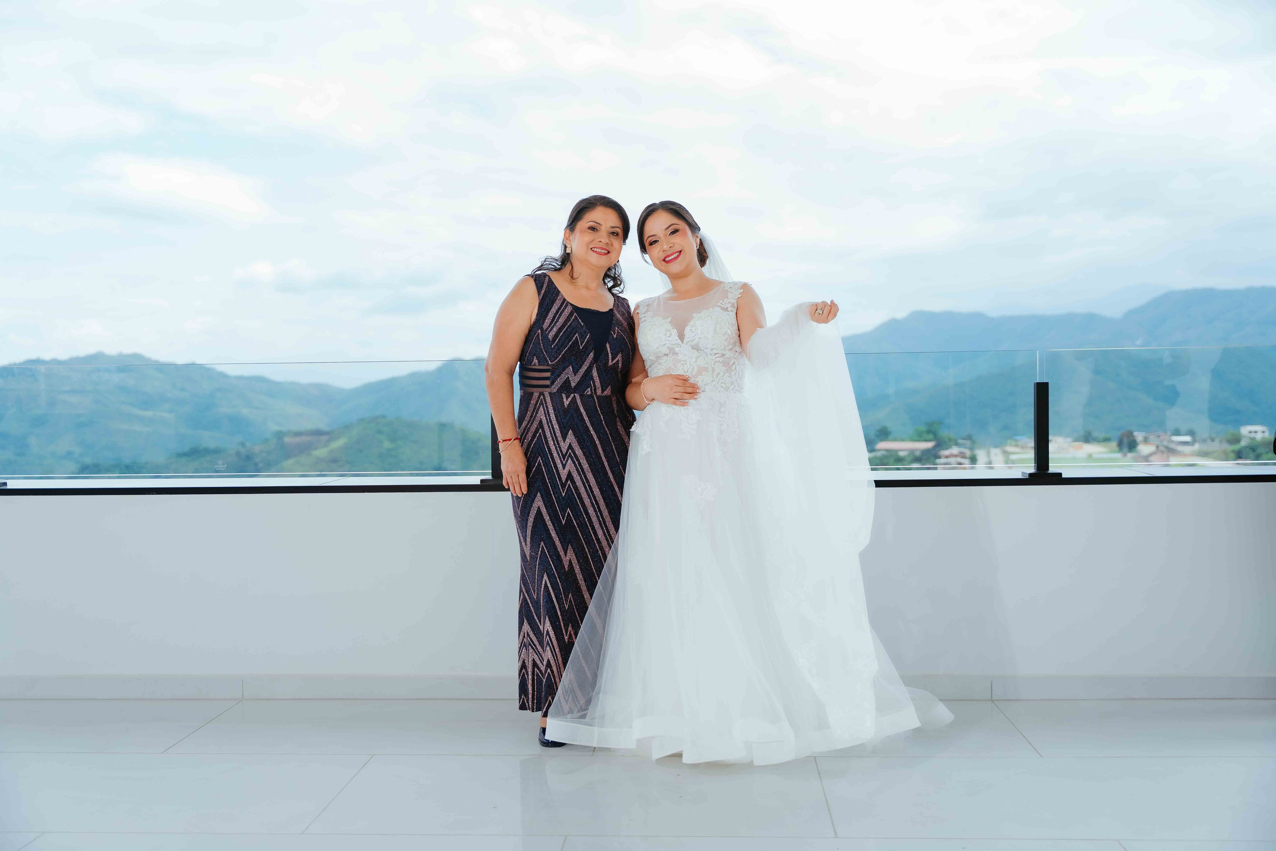 Jennifer y Vladimir. Fotógrafo de bodas en Loja Ecuador | Piero Alvarez PH