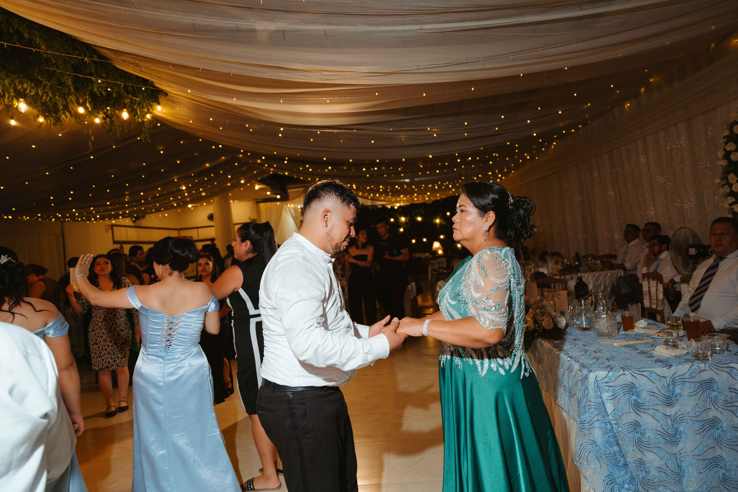 Andrea y Cristhian. Fotógrafo de bodas en Loja Ecuador | Piero Alvarez PH