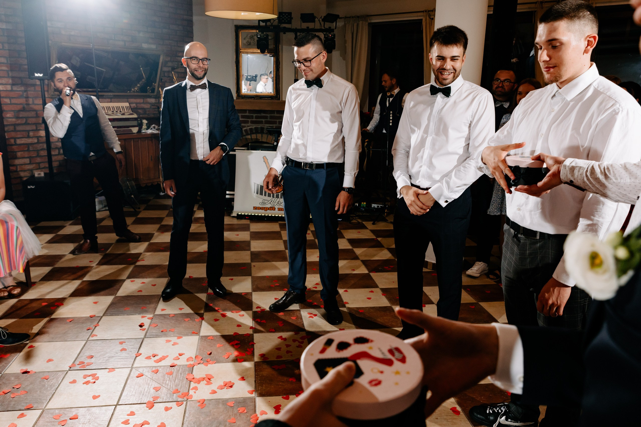 Laura ♡ Marcin. Fotograf Ślubny Warszawa - Sesje Biznesowe Rodzinne Eventy