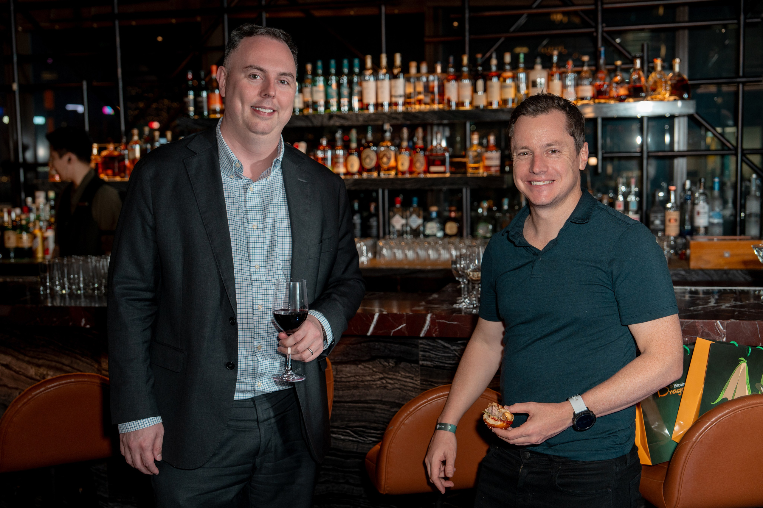 ZKM. ФОТОГРАФ В ГОНКОНГЕ (СВАДЬБЫ, FASHION, СЕМЕЙНЫЕ, МЕРОПРИЯТИЯ, ФОТОПРОГУЛКИ)