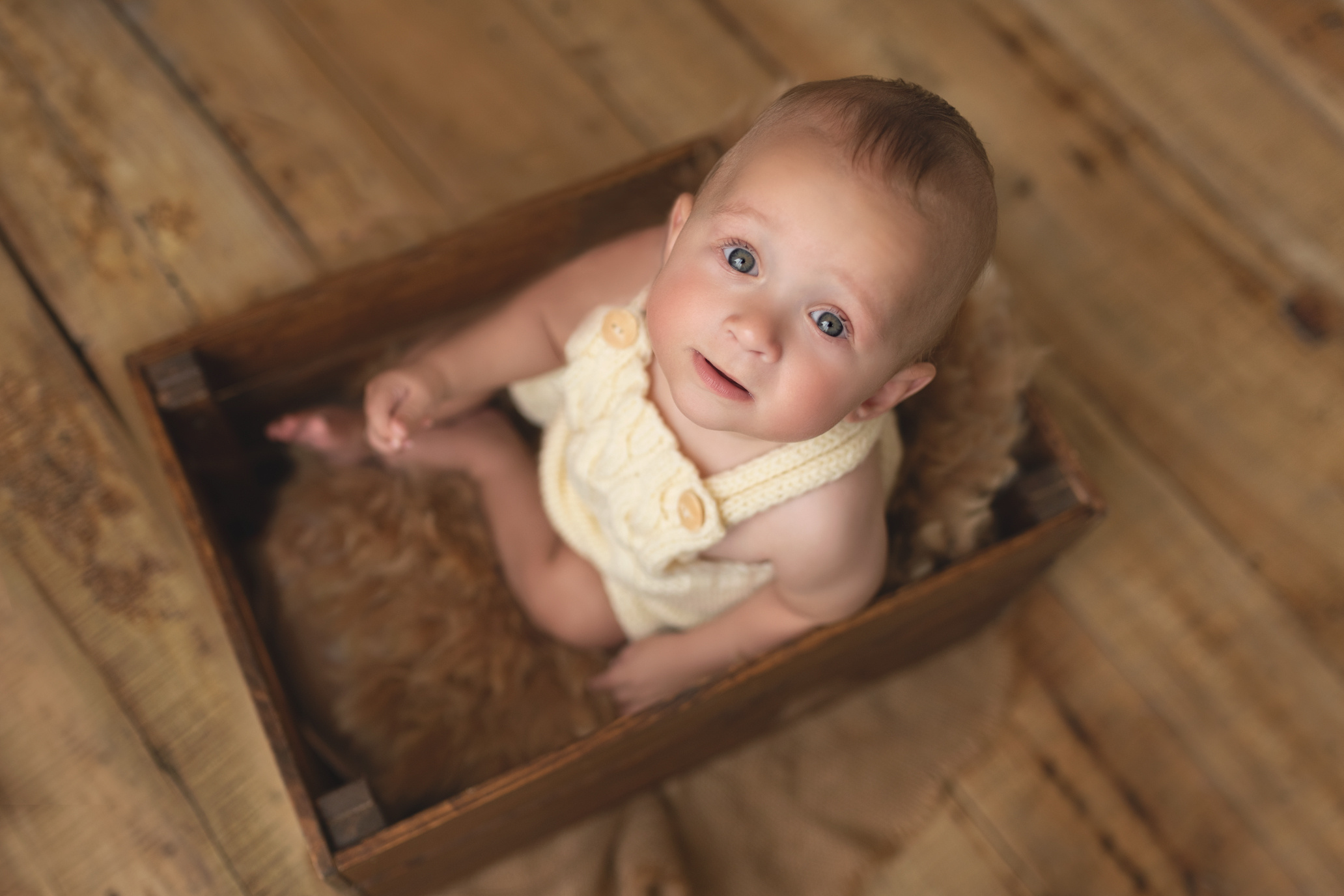 תינוקות מגיל חודשיים. צילומי הריון, ניו בורן, גיל שנה בראשון לציון -Jenya Rosso Photography