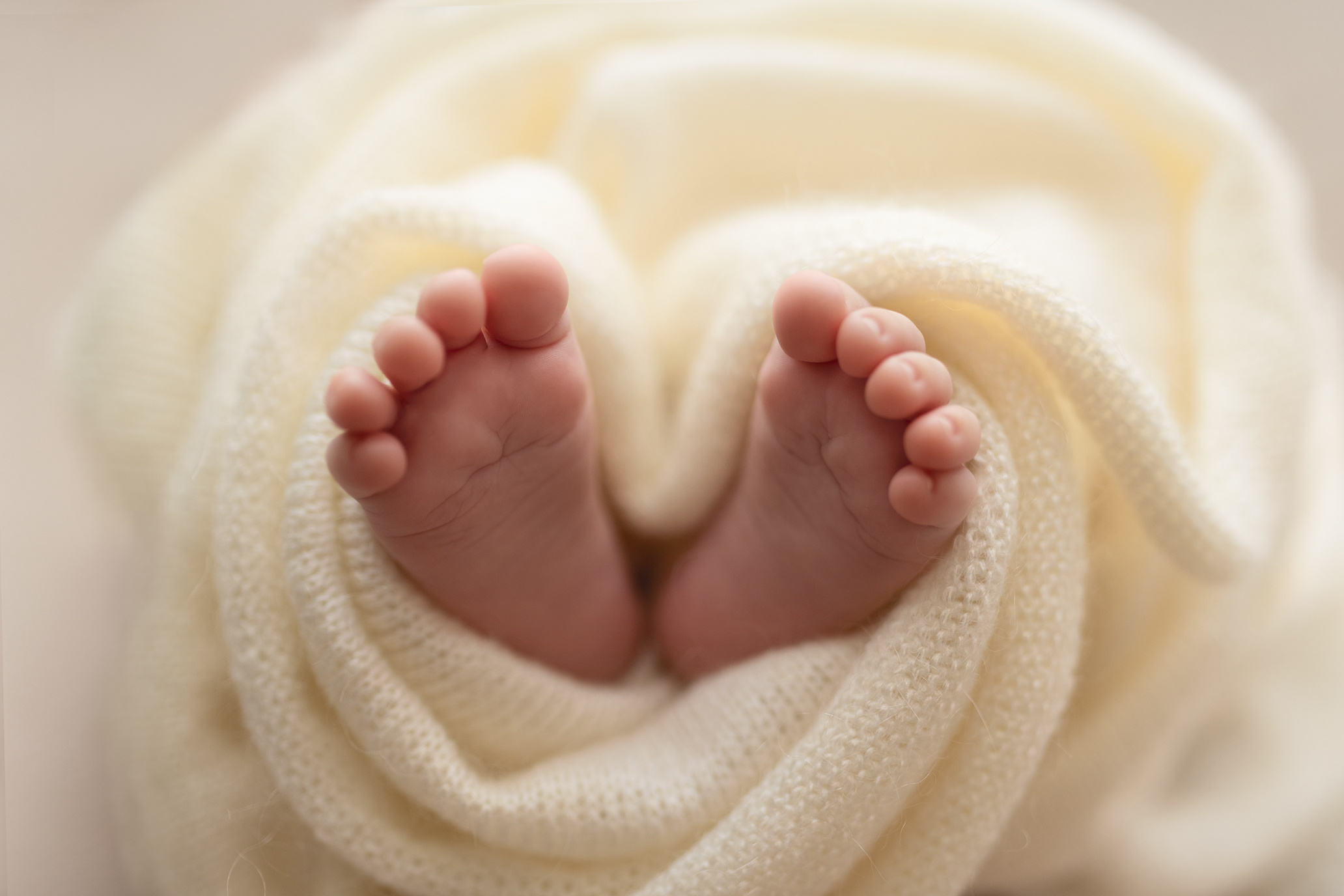 תינוקות מגיל חודשיים. צילומי הריון, ניו בורן, גיל שנה בראשון לציון -Jenya Rosso Photography