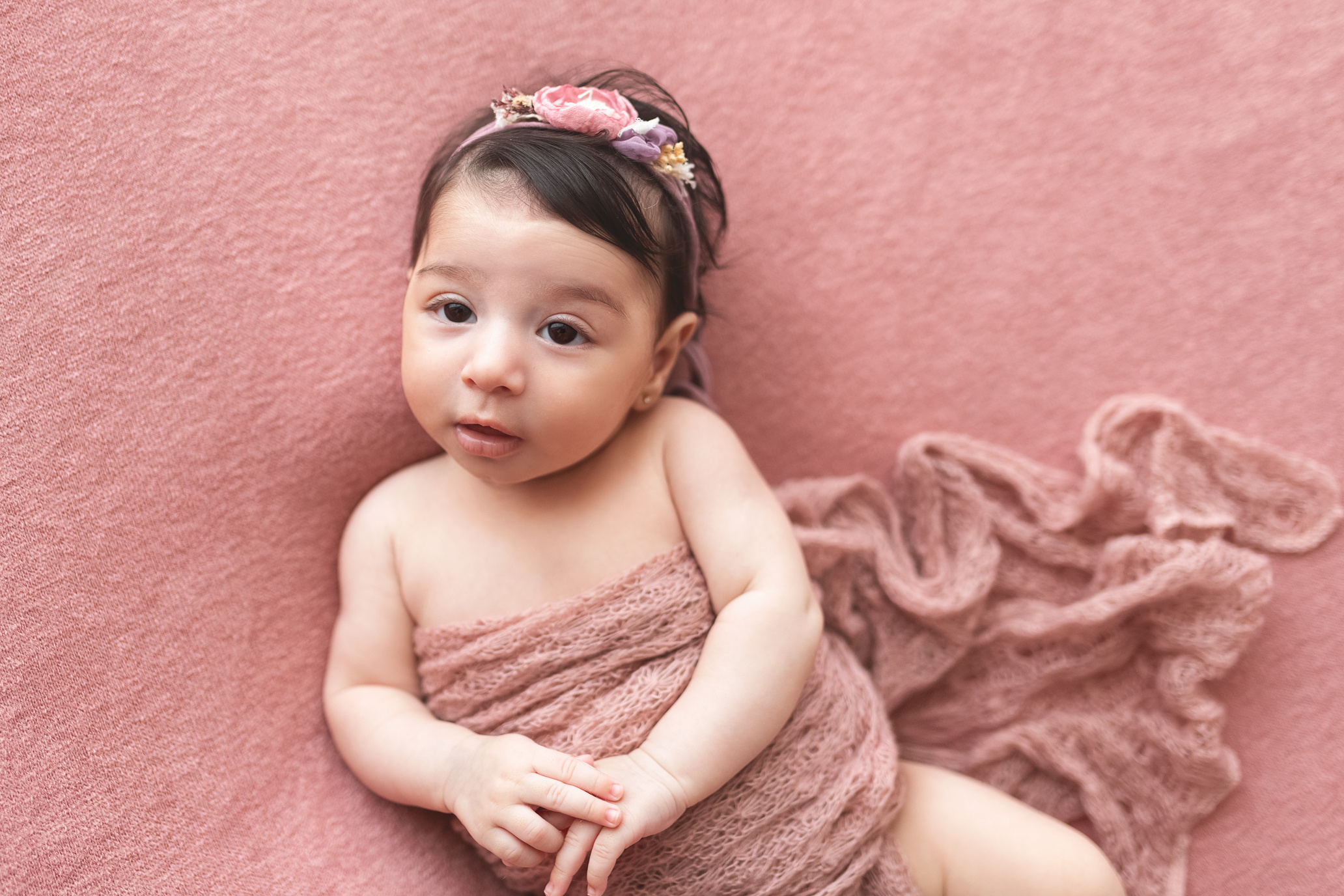 תינוקות מגיל חודשיים. צילומי הריון, ניו בורן, גיל שנה בראשון לציון -Jenya Rosso Photography