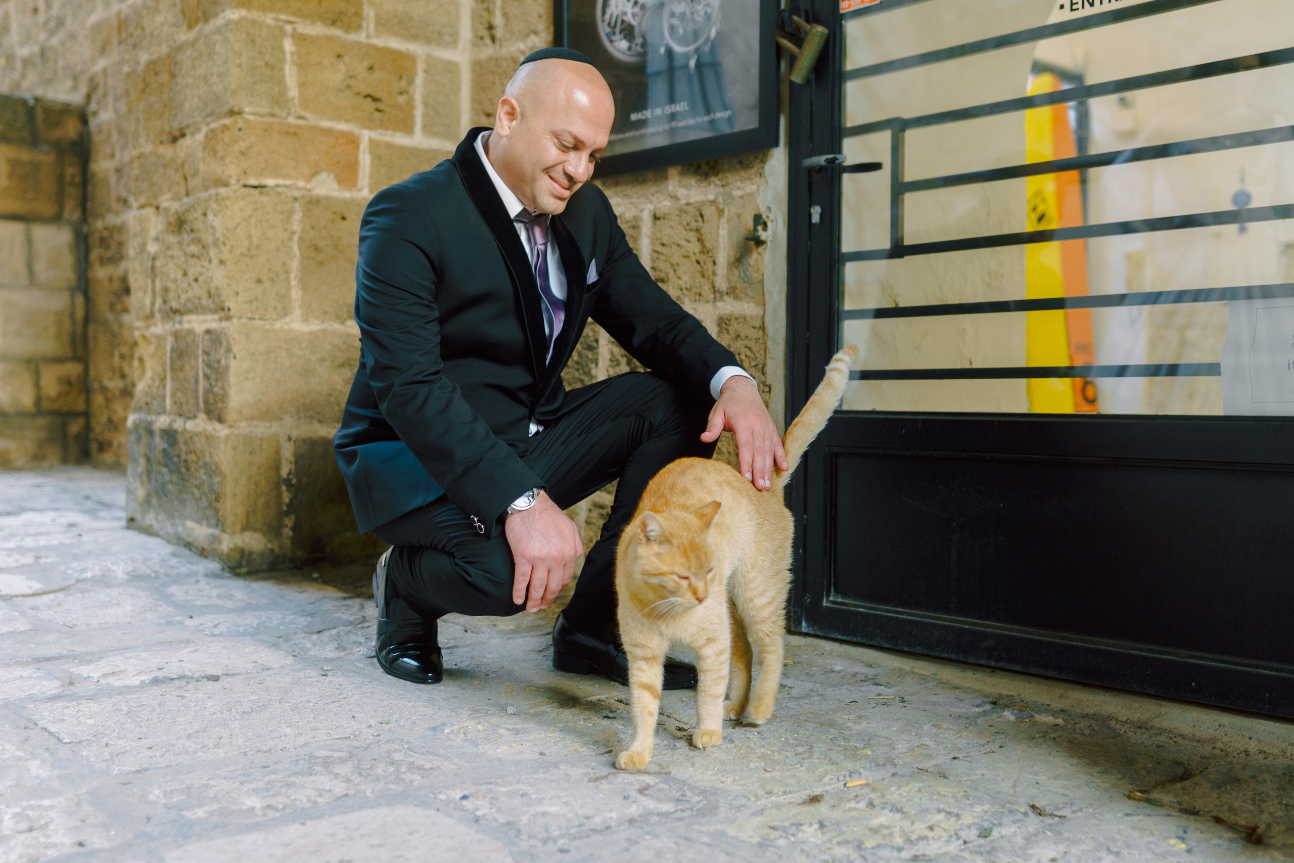 Wedding walk in Jaffa, Hana & Hen. Porto Travel Photographer | Couples & Vacation Photos in Portugal — WePortugal