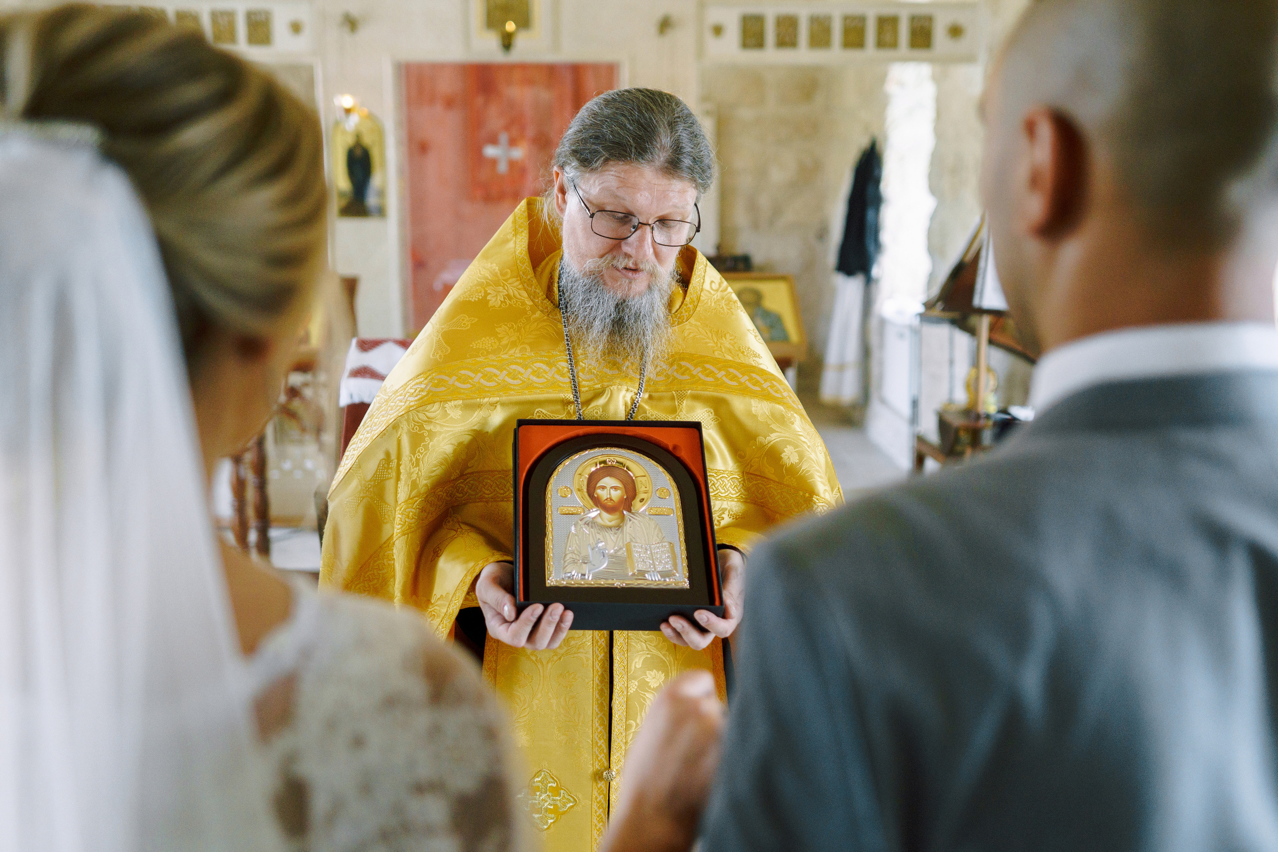 Church wedding of beautiful couple in Israel, Ivan & Kristina. Porto Travel Photographer | Couples & Vacation Photos in Portugal — WePortugal