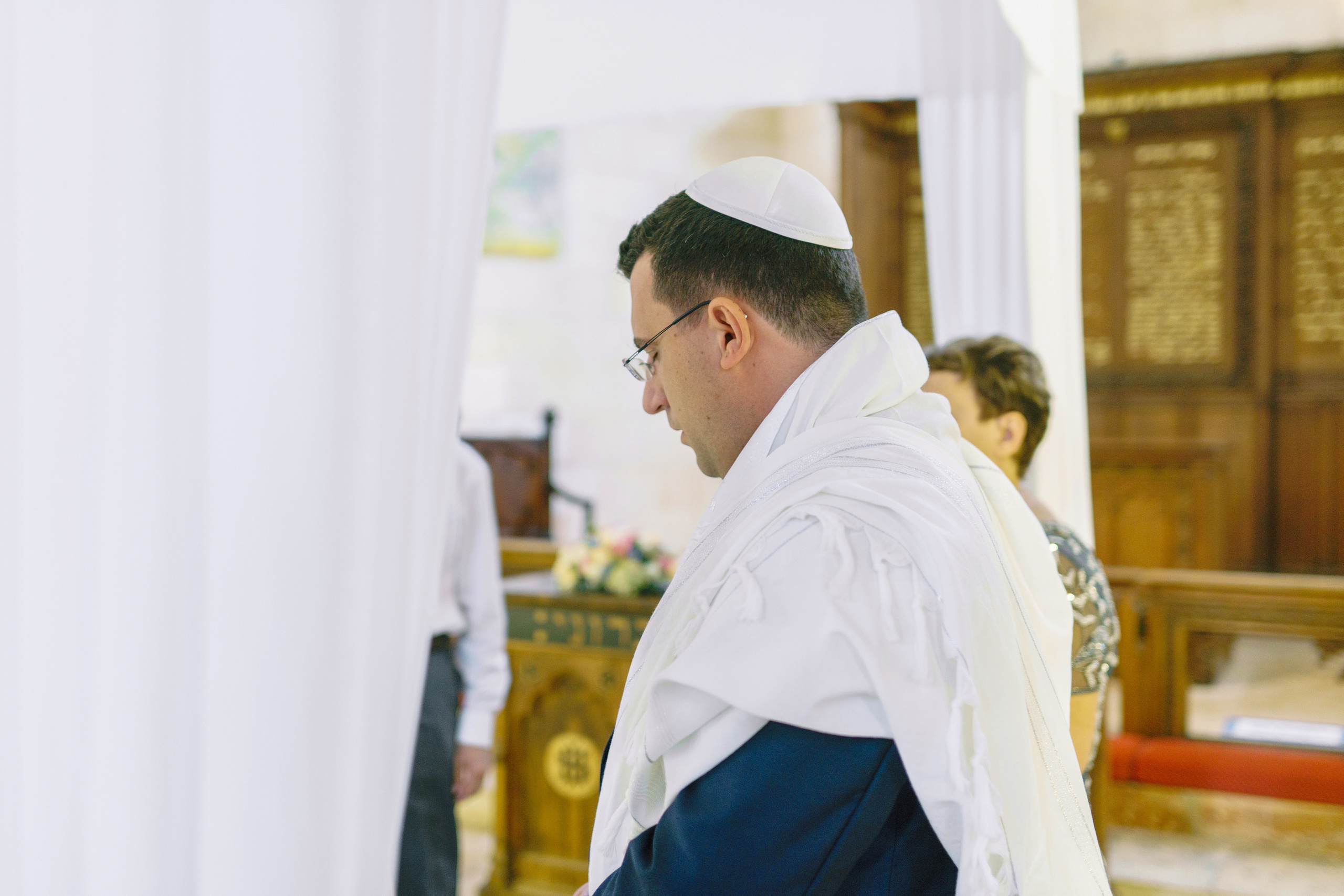 Tender wedding in Jerusalem, Paul & Alisa. Porto Travel Photographer | Couples & Vacation Photos in Portugal — WePortugal