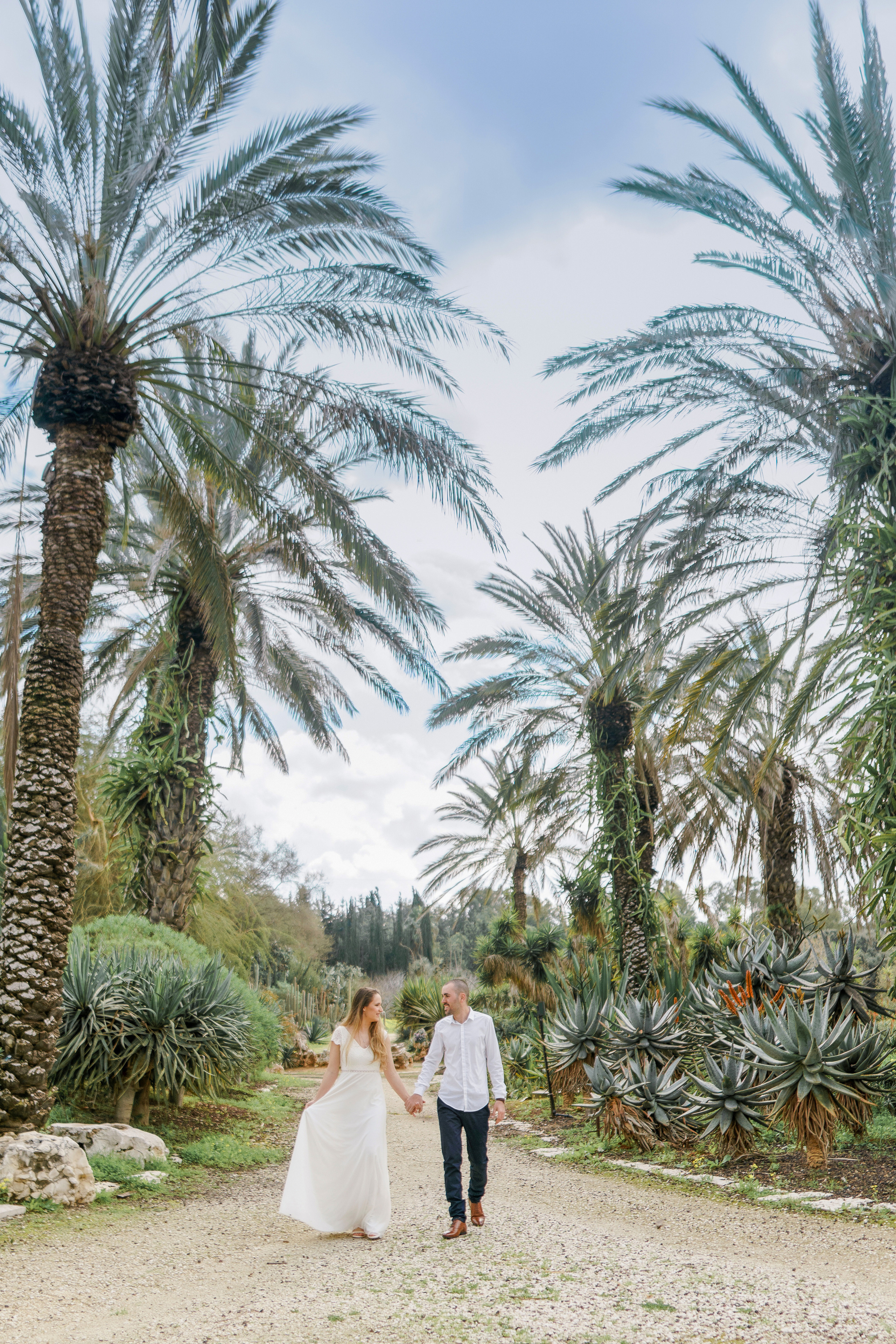 Wedding walk in Yarkon Park, Natali & Shlomi. Porto Travel Photographer | Couples & Vacation Photos in Portugal — WePortugal
