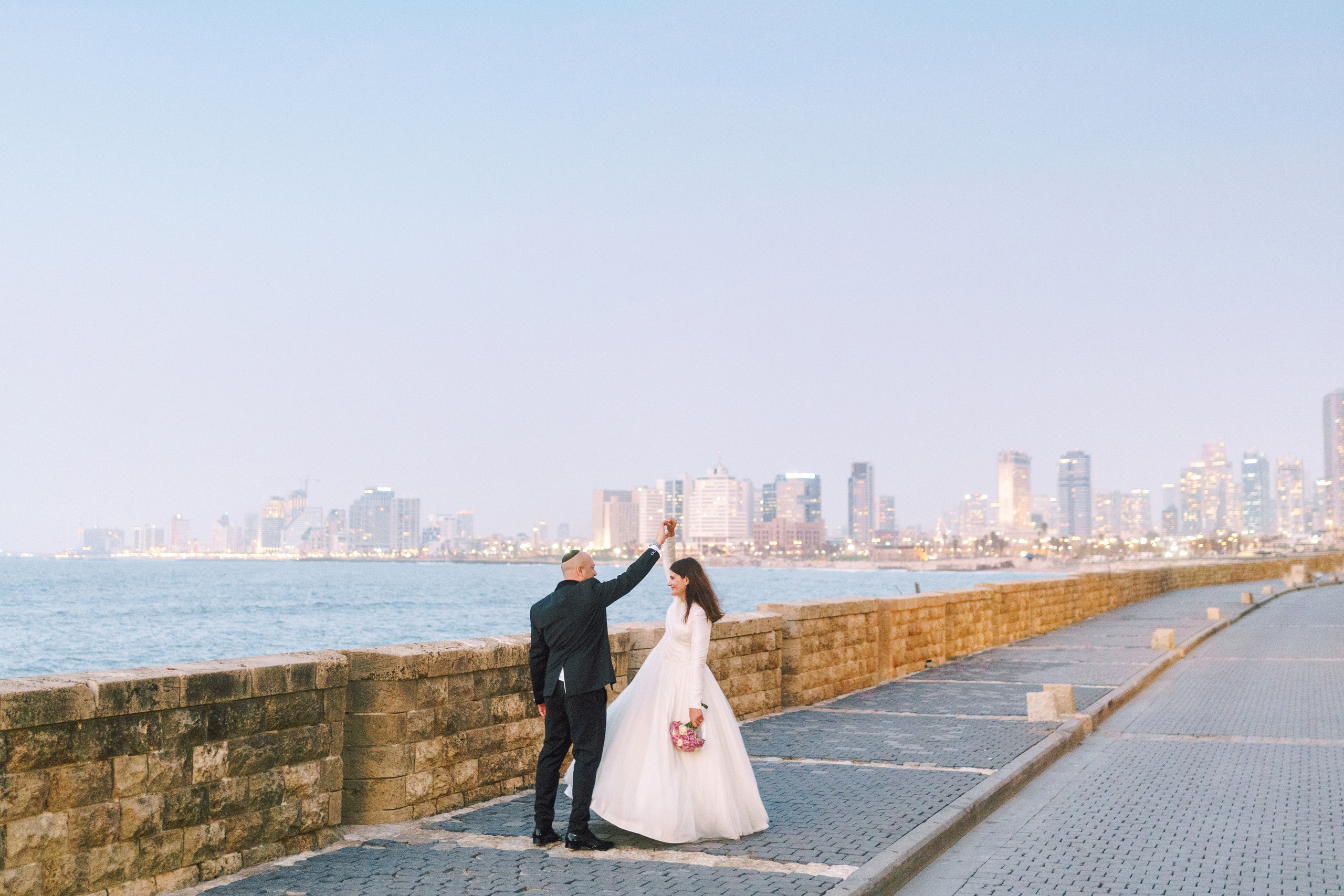 Wedding walk in Jaffa, Hana & Hen. Porto Travel Photographer | Couples & Vacation Photos in Portugal — WePortugal