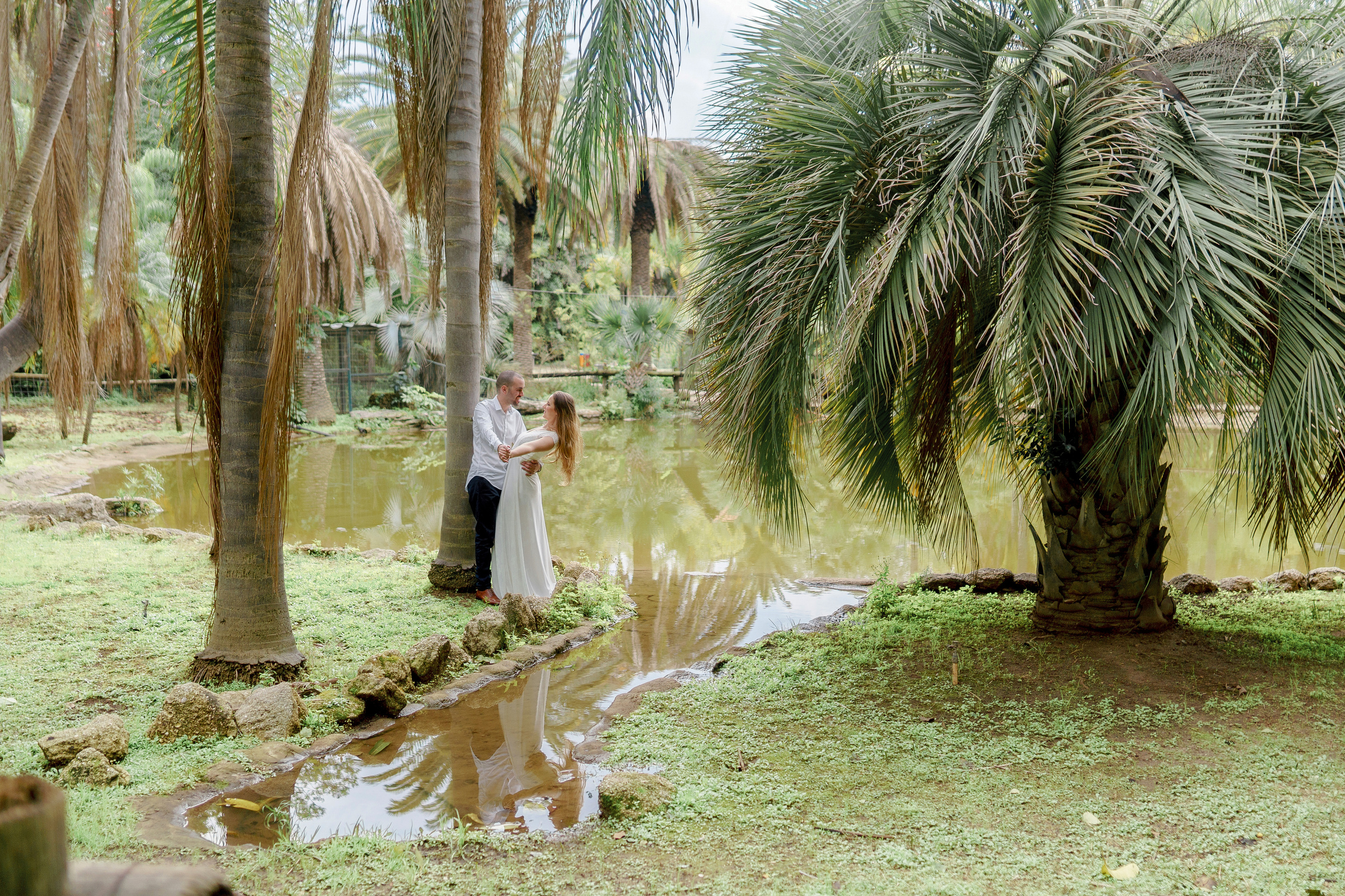 Wedding walk in Yarkon Park, Natali & Shlomi. Porto Travel Photographer | Couples & Vacation Photos in Portugal — WePortugal