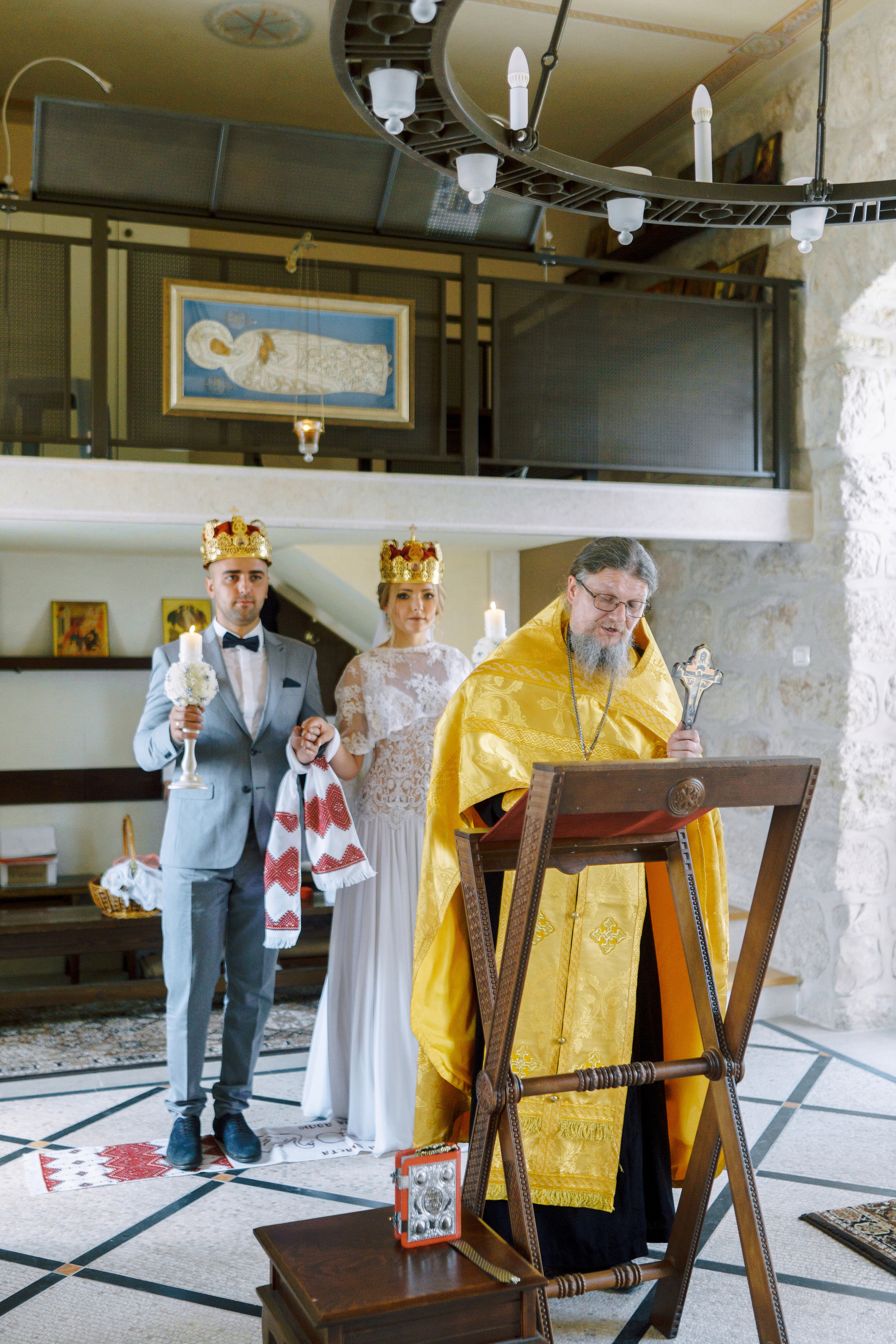 Church wedding of beautiful couple in Israel, Ivan & Kristina. Porto Travel Photographer | Couples & Vacation Photos in Portugal — WePortugal