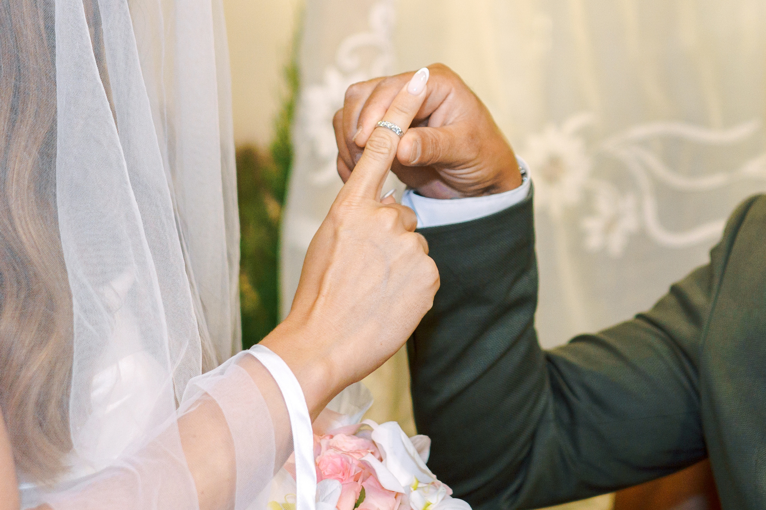 Xenia & Roy. Porto Travel Photographer | Couples & Vacation Photos in Portugal — WePortugal