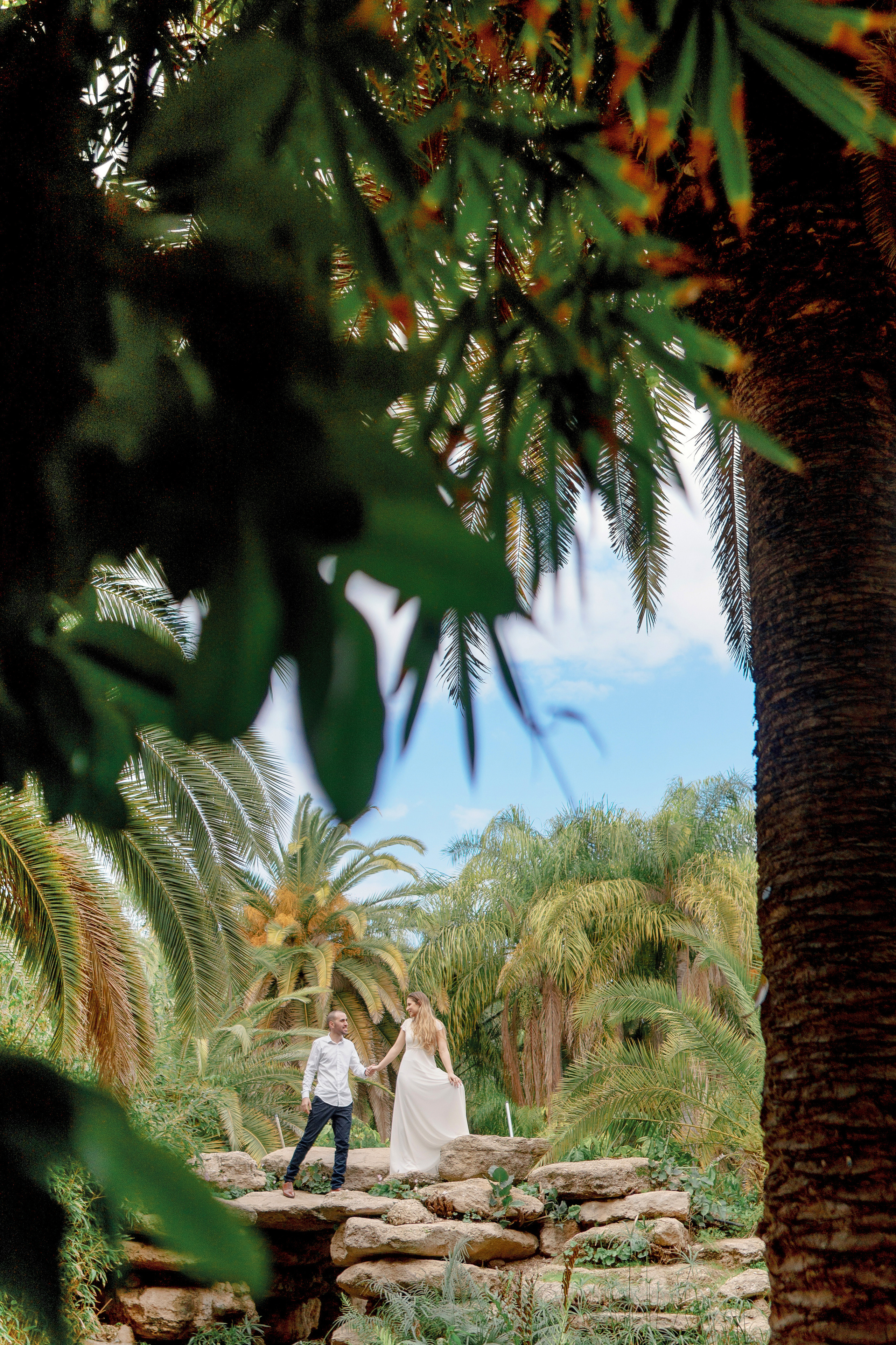 Wedding walk in Yarkon Park, Natali & Shlomi. Porto Travel Photographer | Couples & Vacation Photos in Portugal — WePortugal